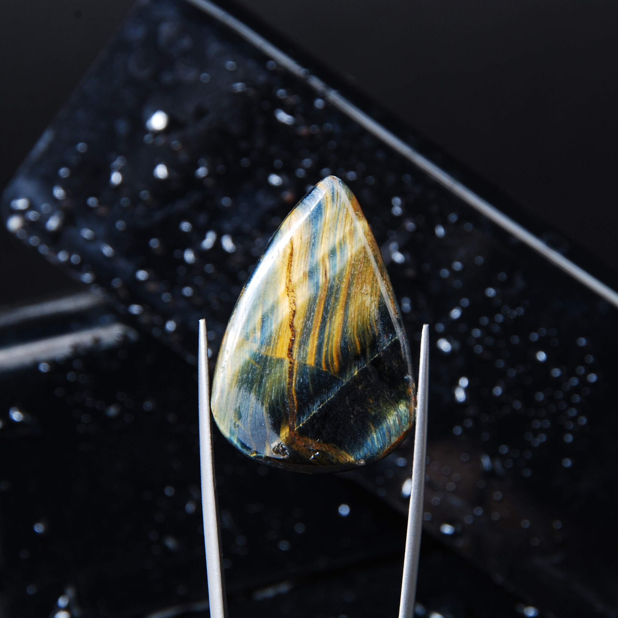 چشم ببر آفریقایی سبز و طلایی اشک 6.70گرم