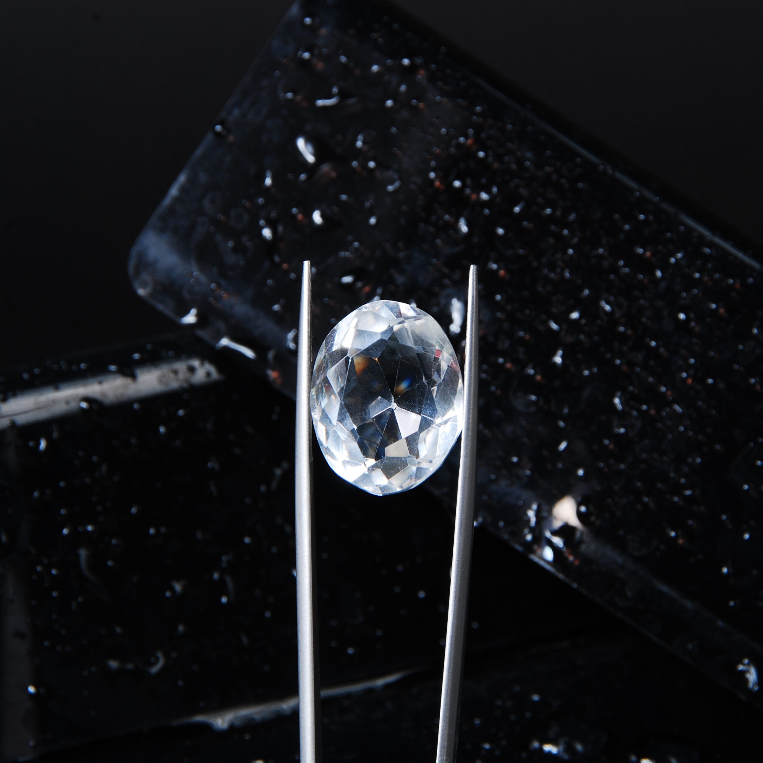 کوارتز شفاف اوال (بیضی) 19.05قیراط