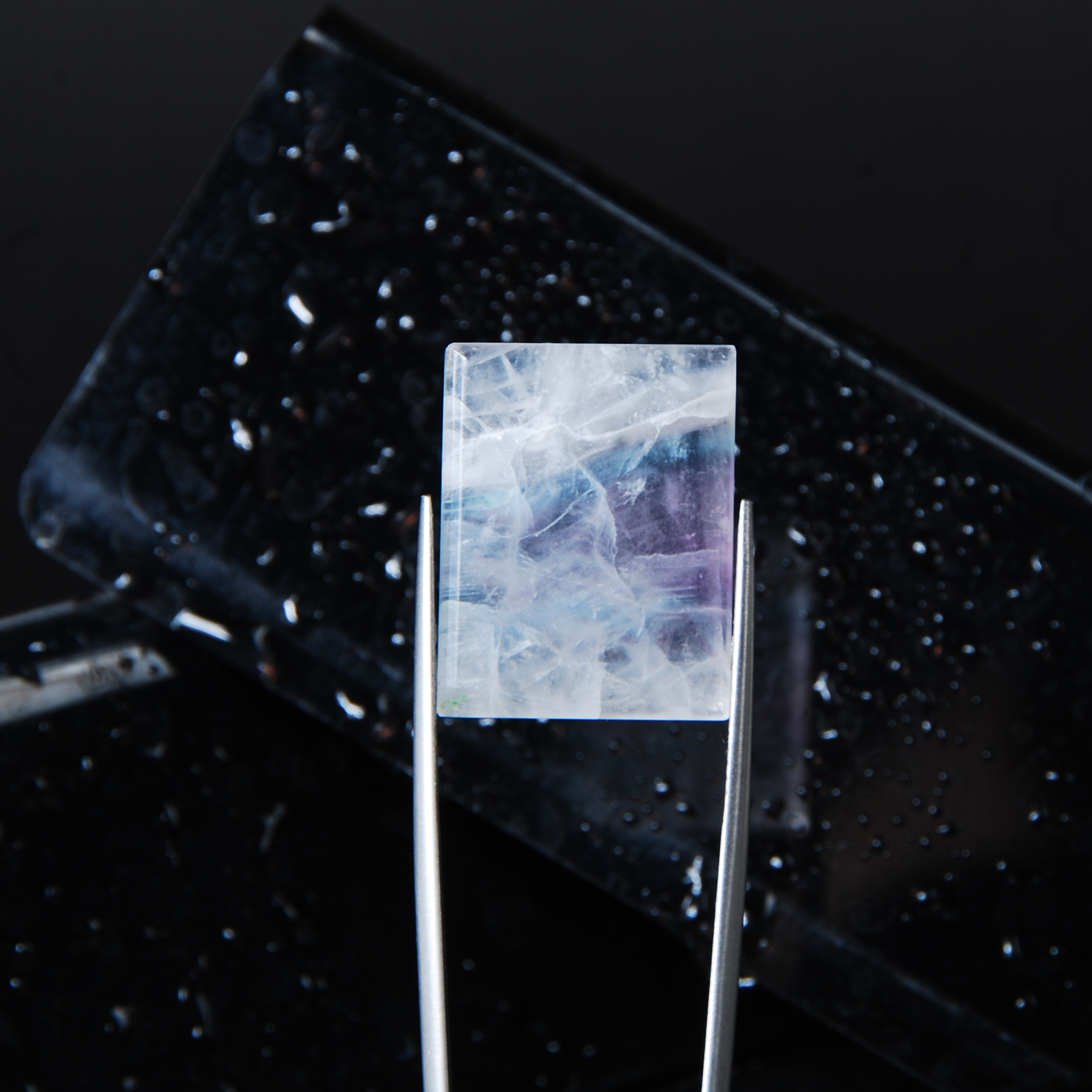 نگین فلوریت رنگین کمانی مربعی 4.29گرم