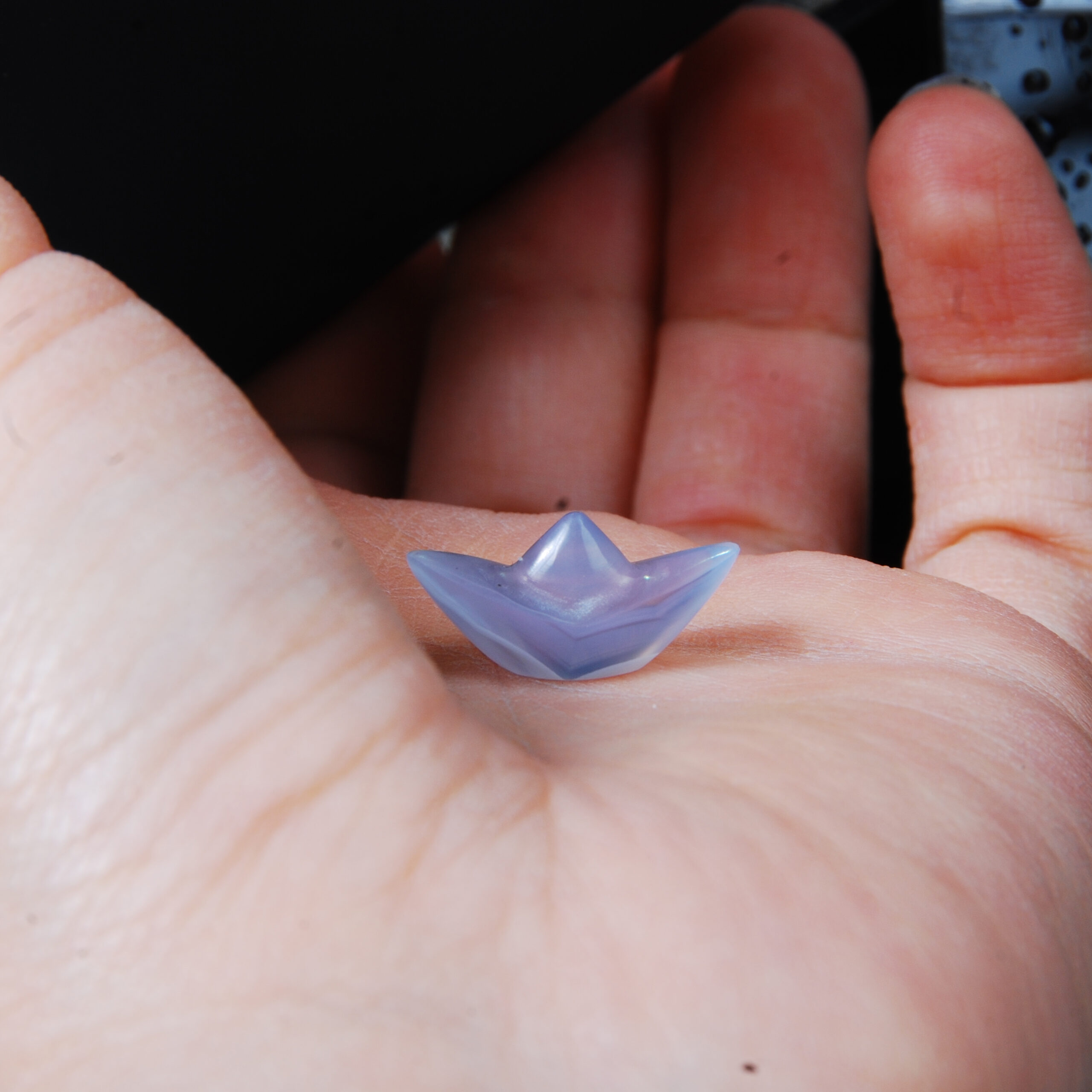 قایق کاروینگ عقیق آبی کبود و سلیمانی