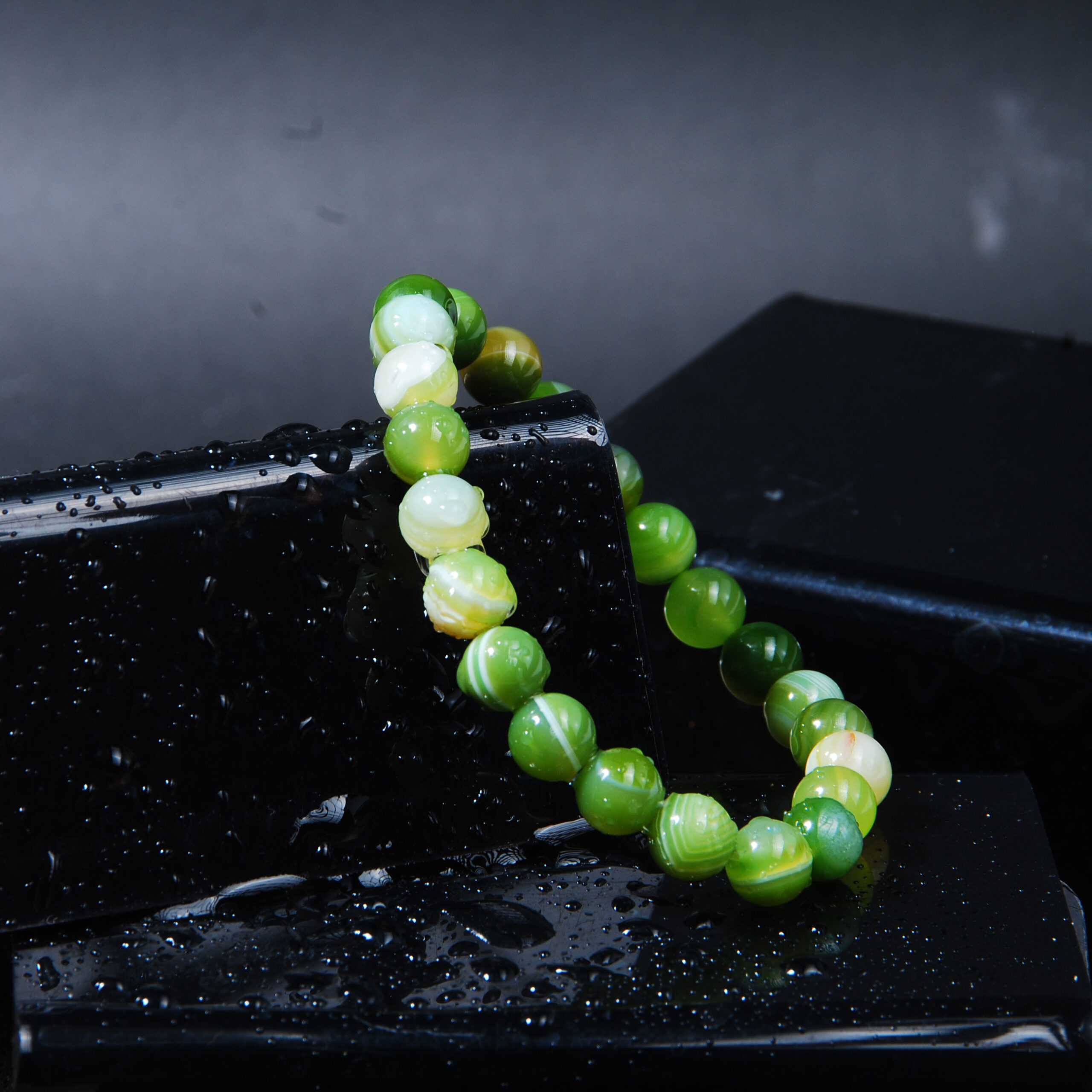 دستبند عقیق سلیمانی سبز