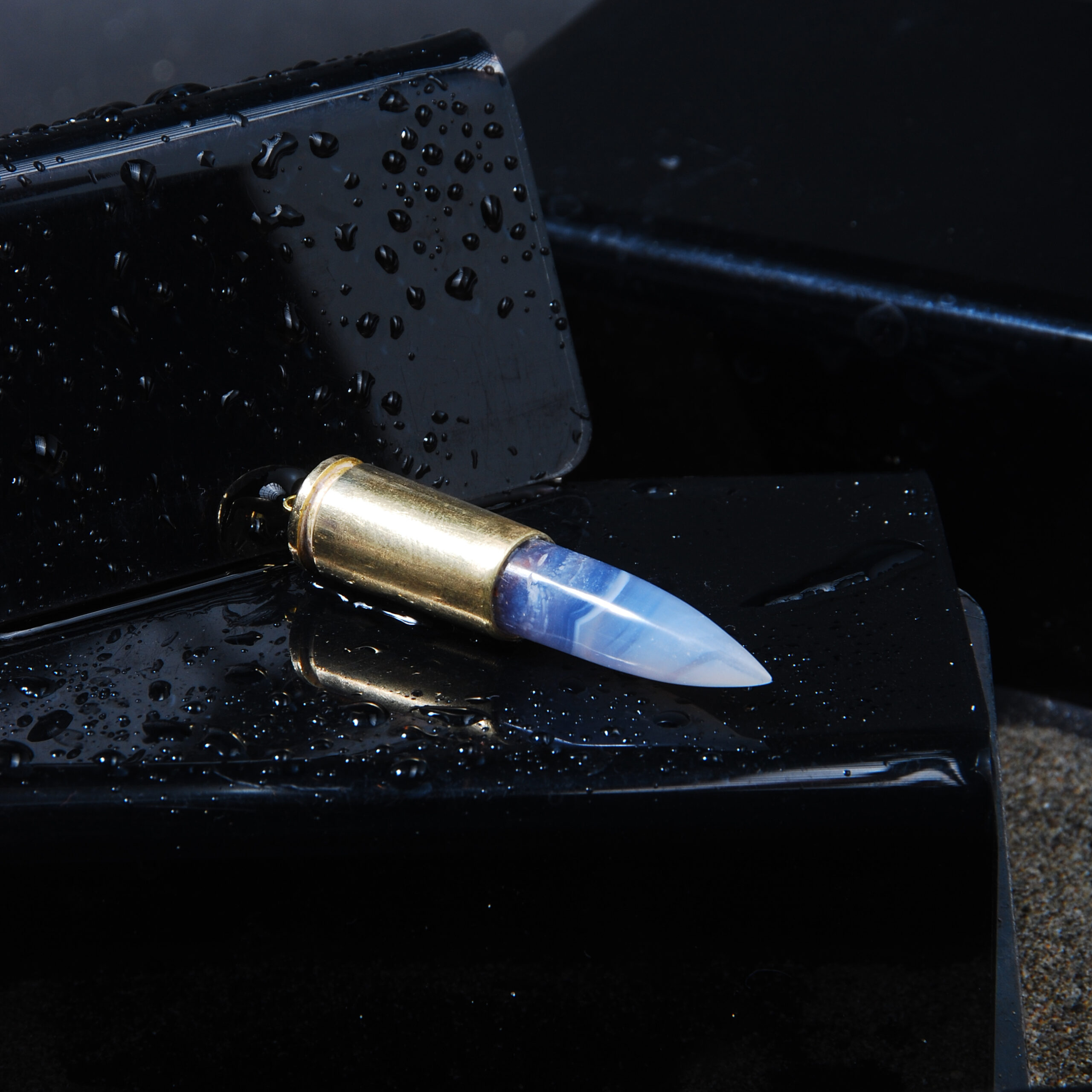 گردنبند پوکه فشنگ طلایی عقیق آبی سلیمانی