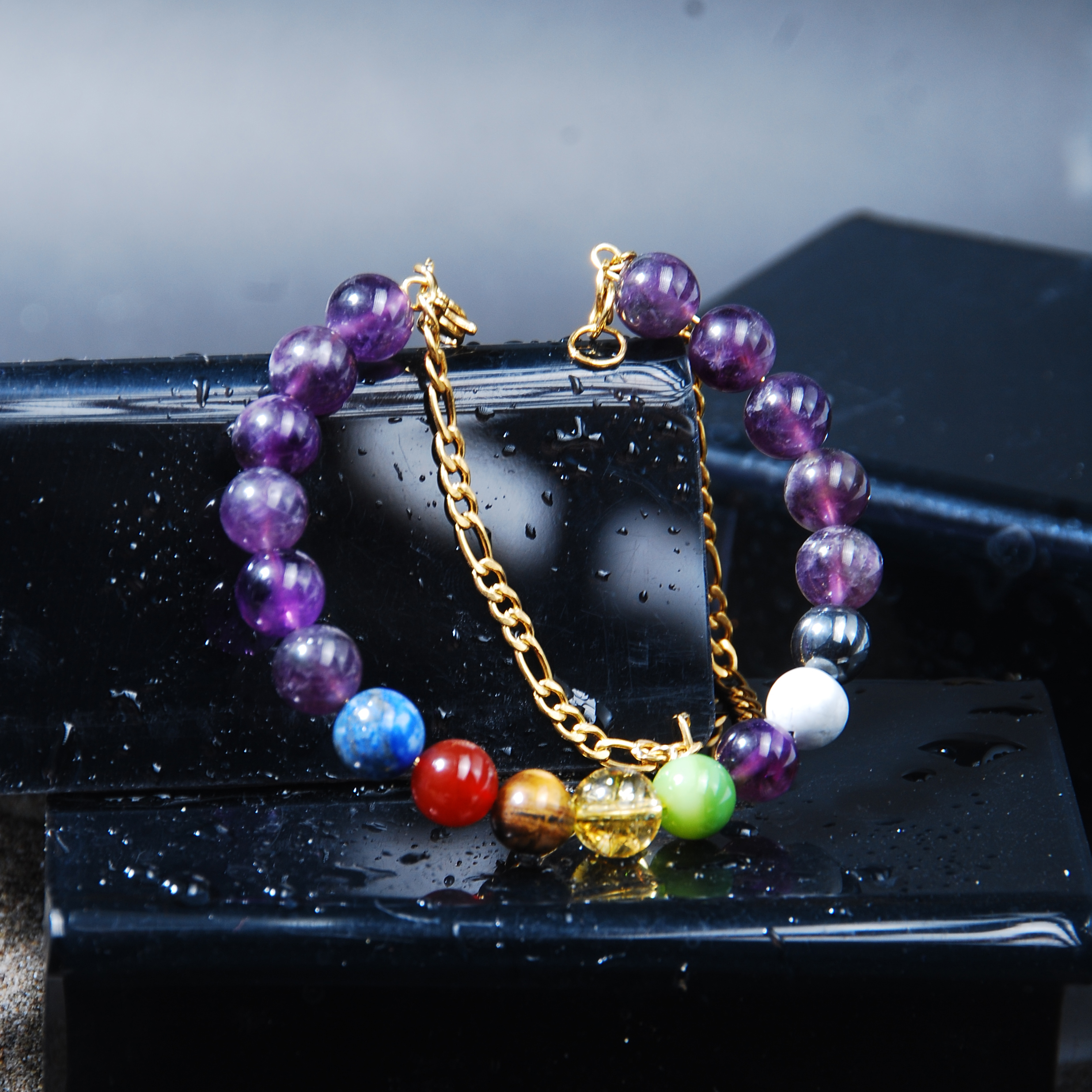 دستبند هفت چاکرا با سنگ آمیتیست