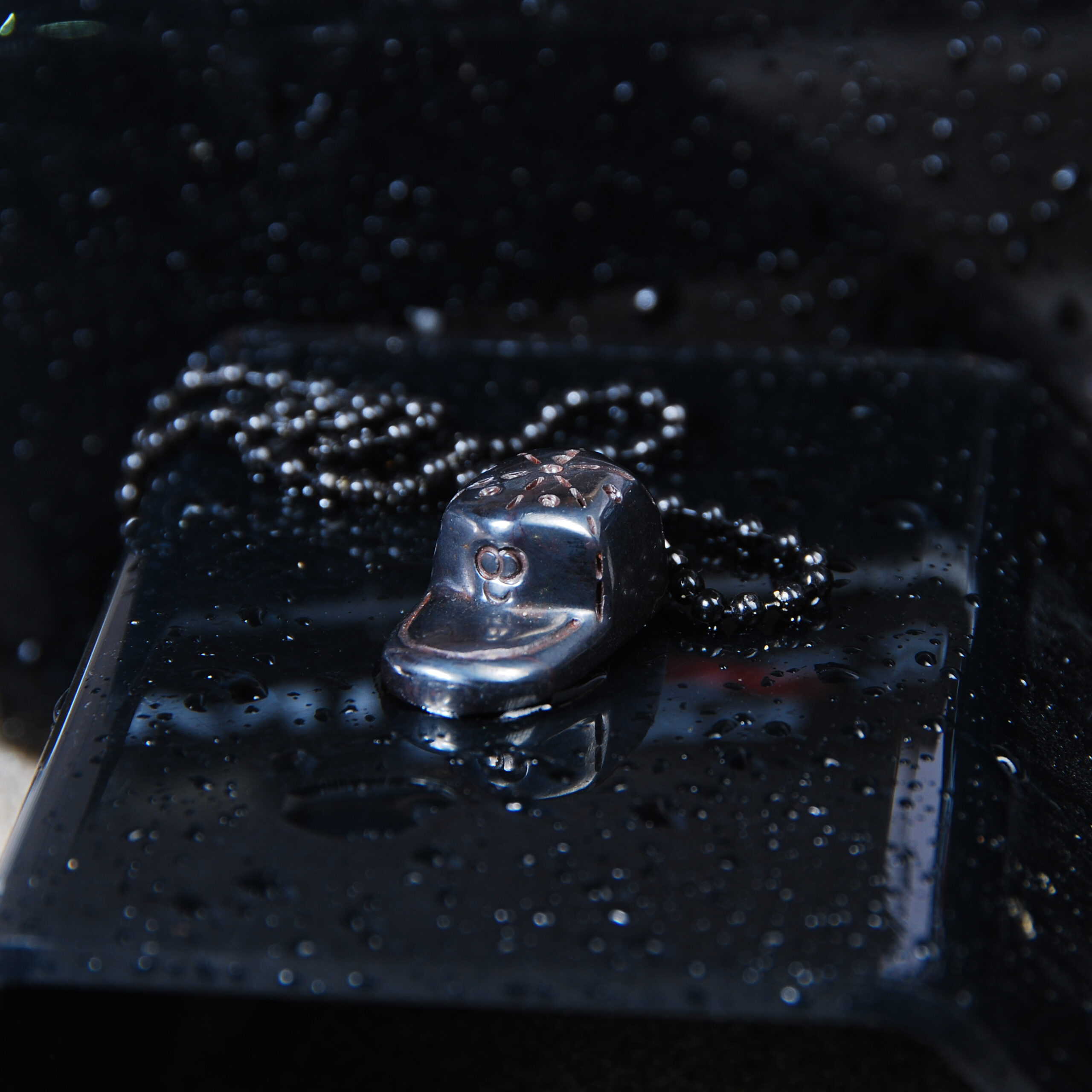 گردنبند کلاه کاروینگ حدید نقره ای 7.57گرم