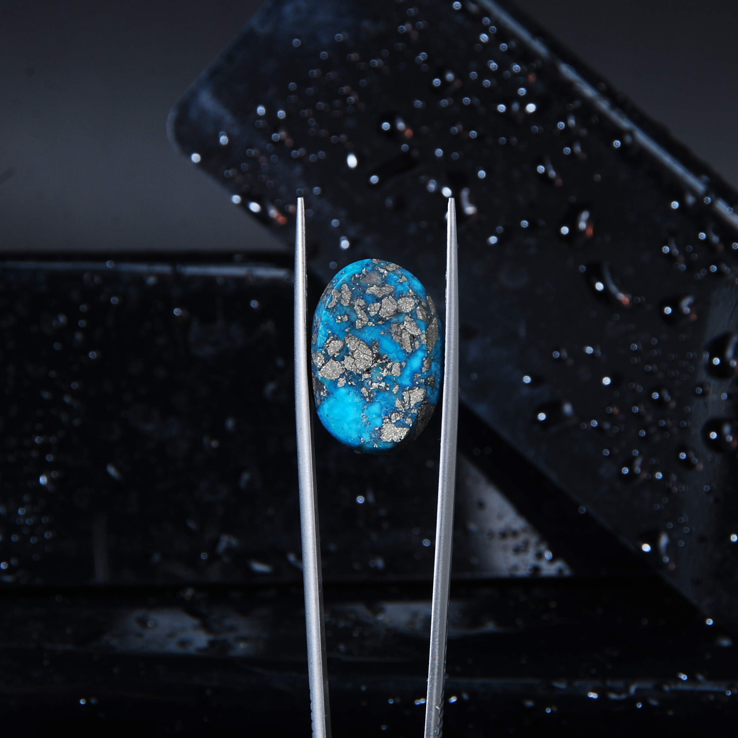 فیروزه پیریت دار