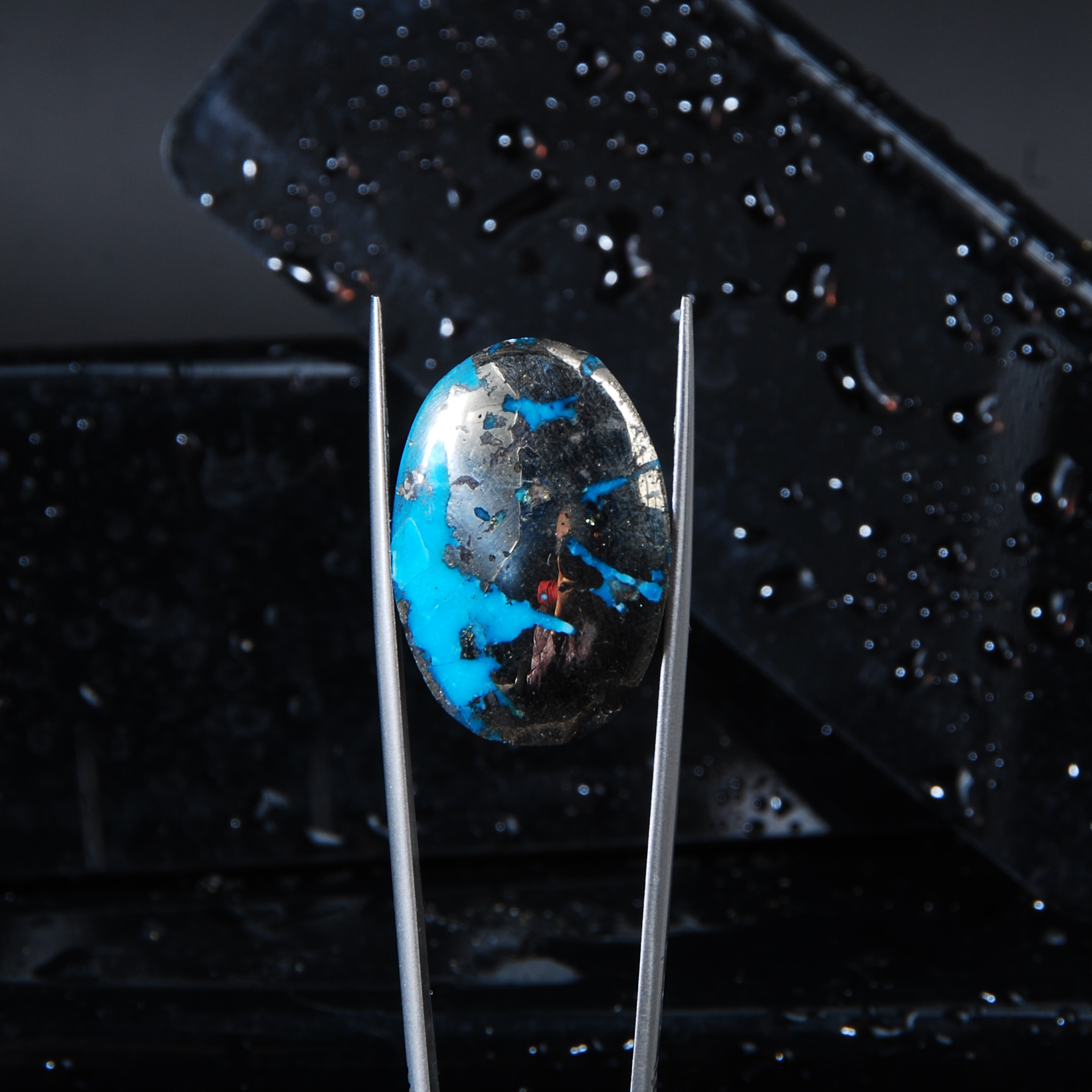 نگین فیروزه کرمان آبی بیضی (احیا شده ) 8.08گرم