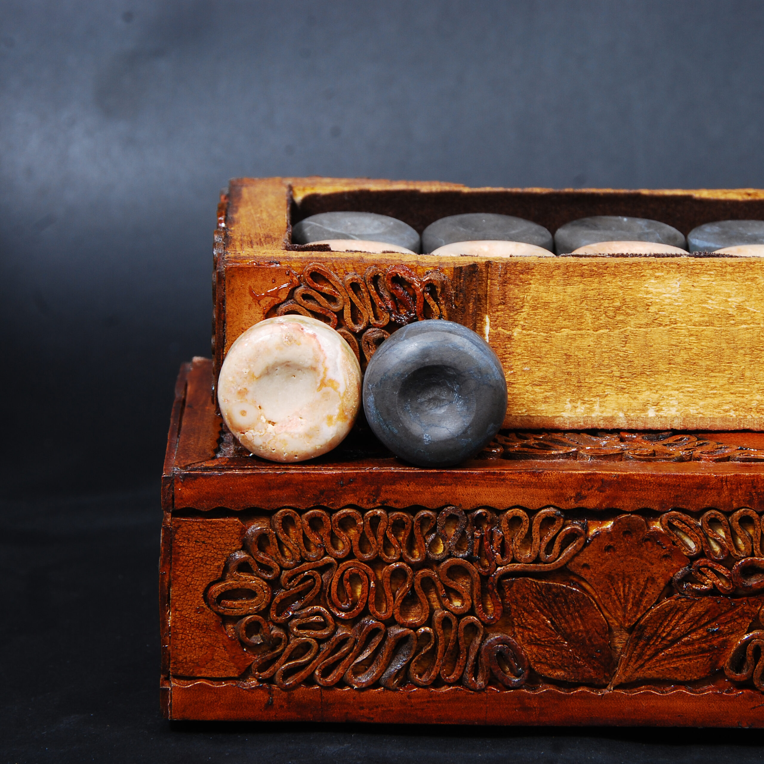 طوسی تیره/ نارنجی(گلبهی)