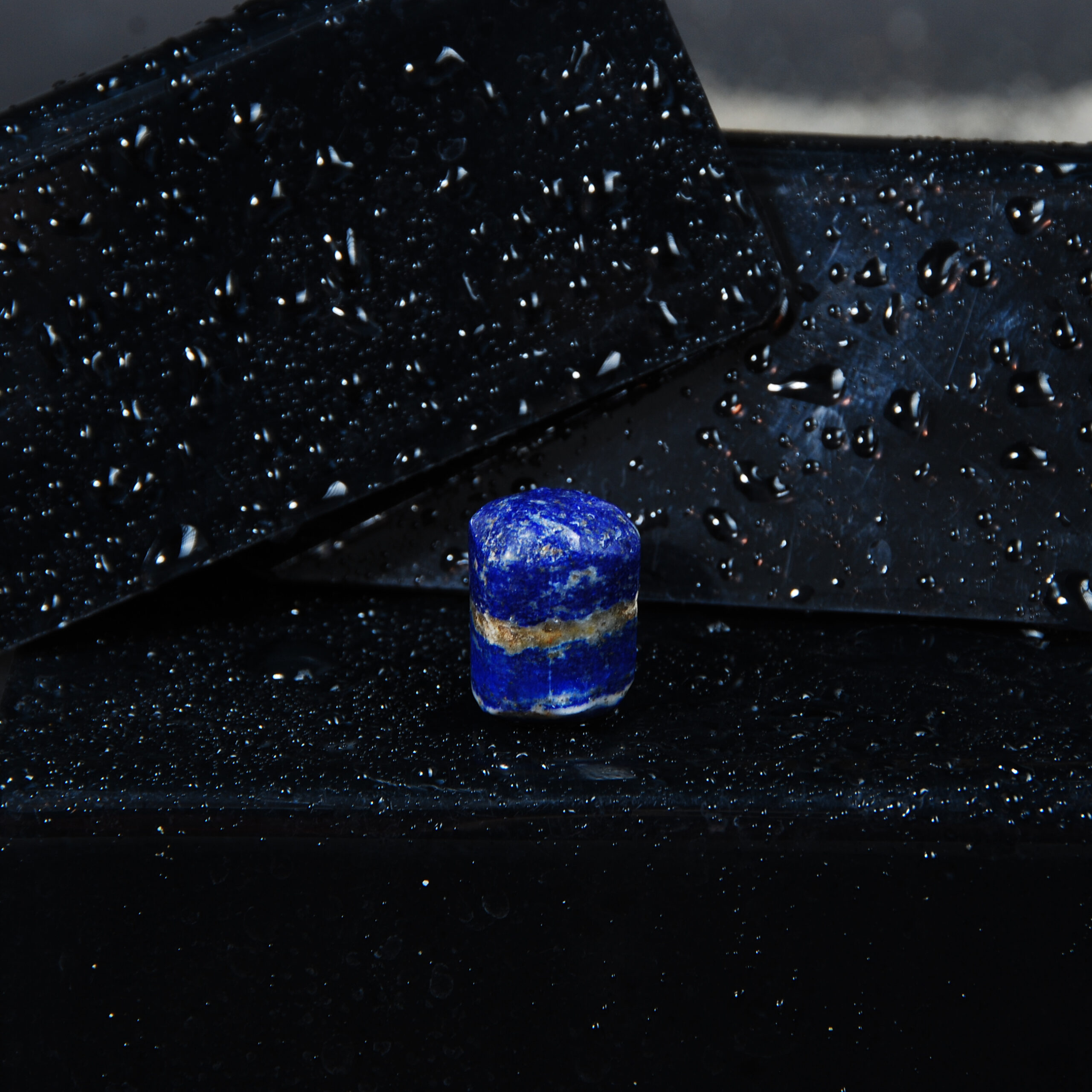 لاجورد آبی طبیعی دفرمه 7.35گرم