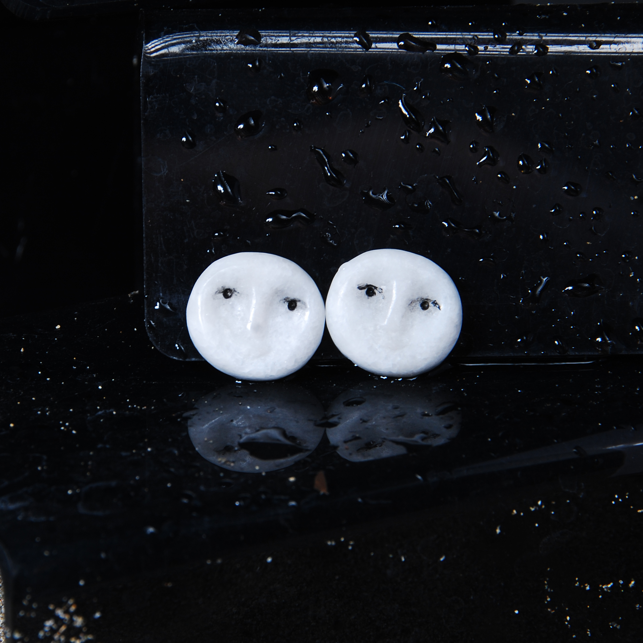 نگین صورتک سنگی مرمر سفید 3.46 گرم