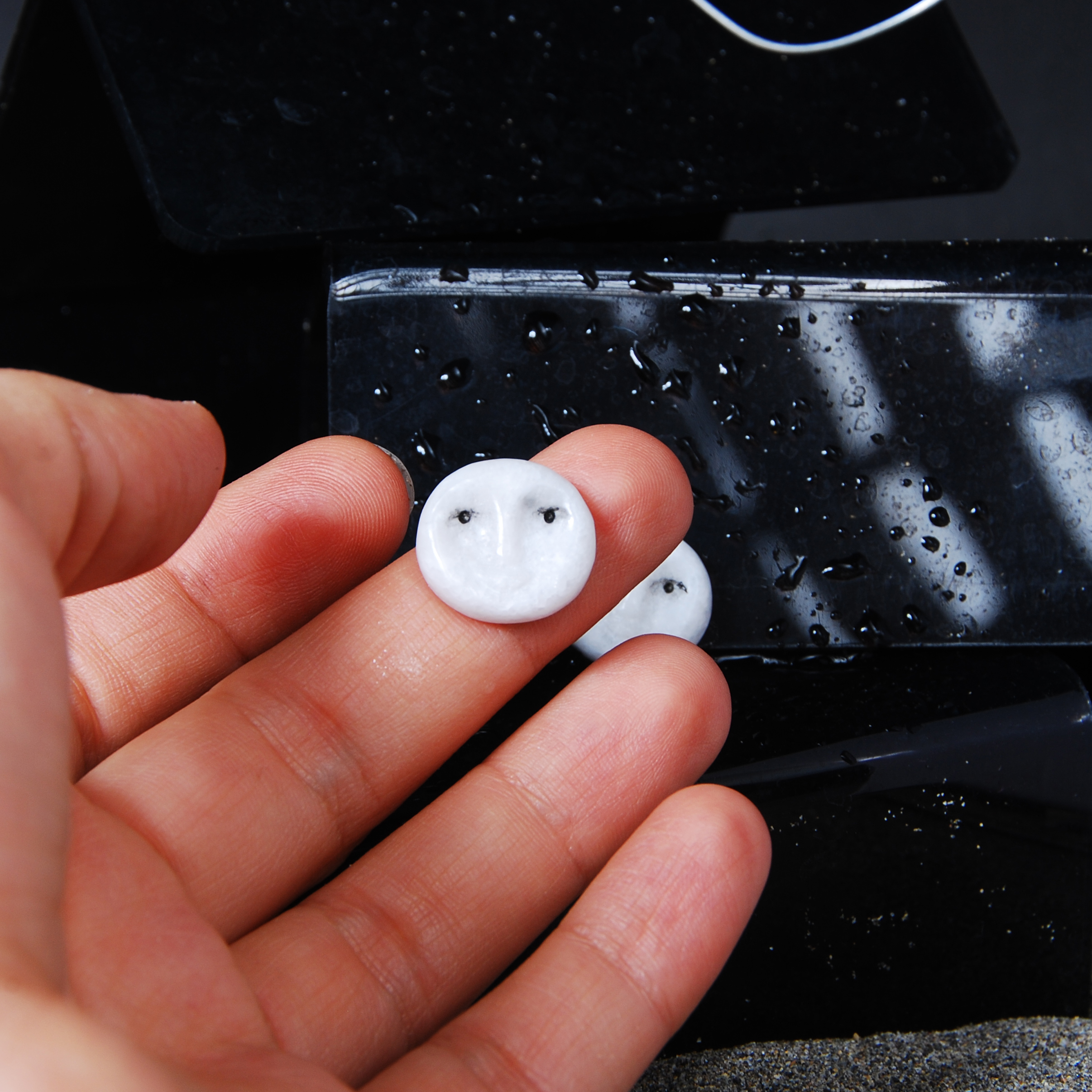 سایزنگین صورتک سنگی مرمر سفید 3.46 گرم