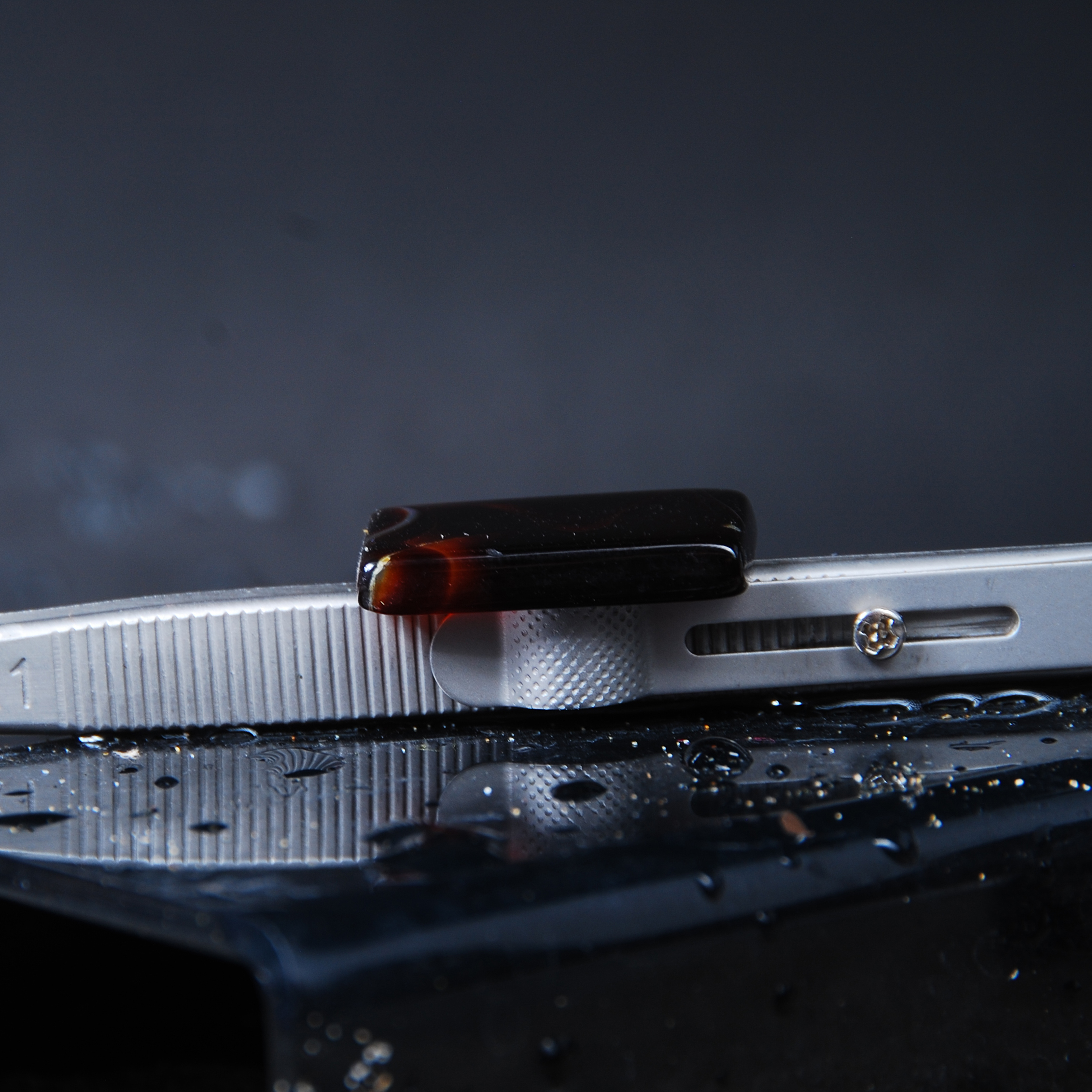 سنگ عقیق مشکی مستطیلی 4.13گرم