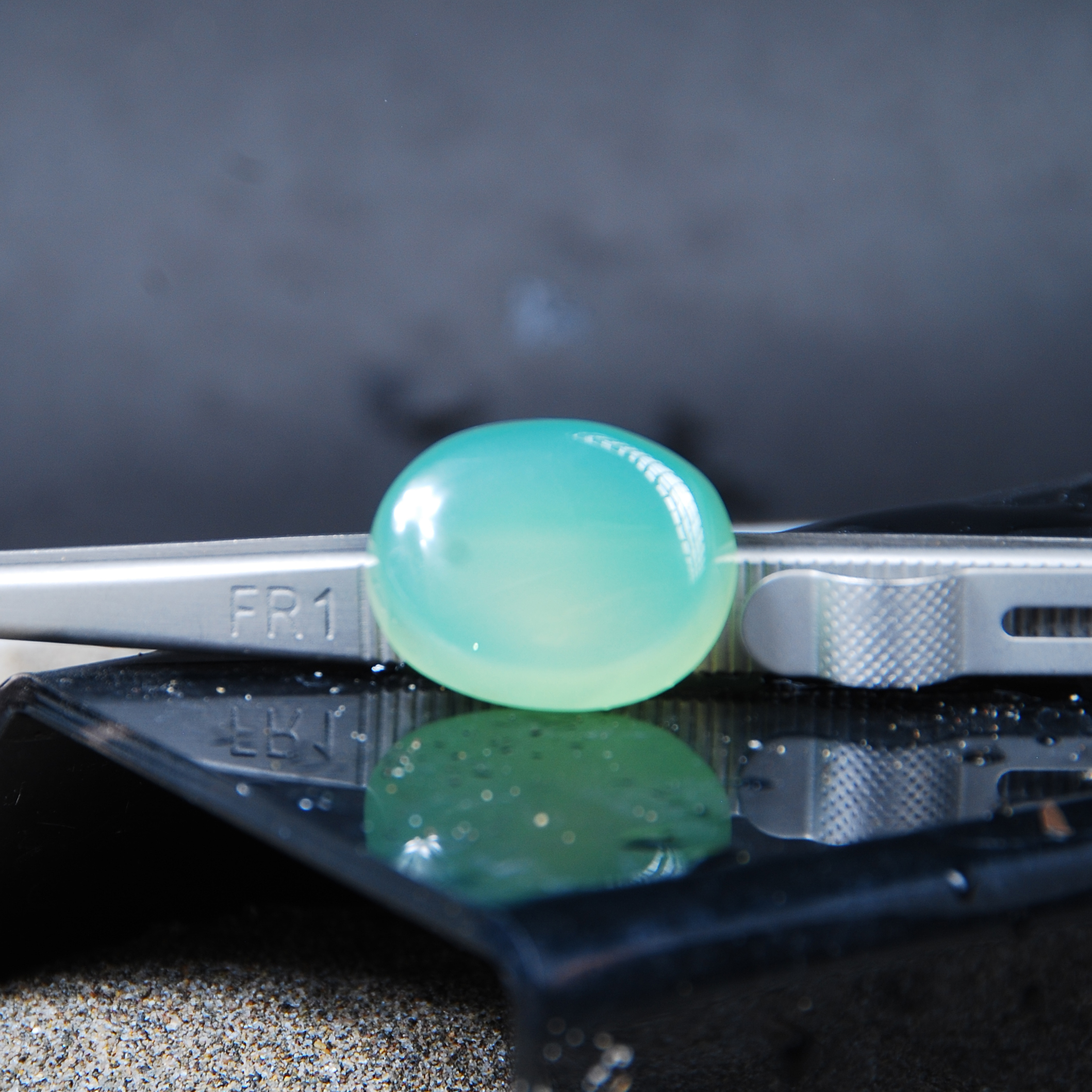 نگین عقیق سبز کاهویی طبیعی 7.07گرم