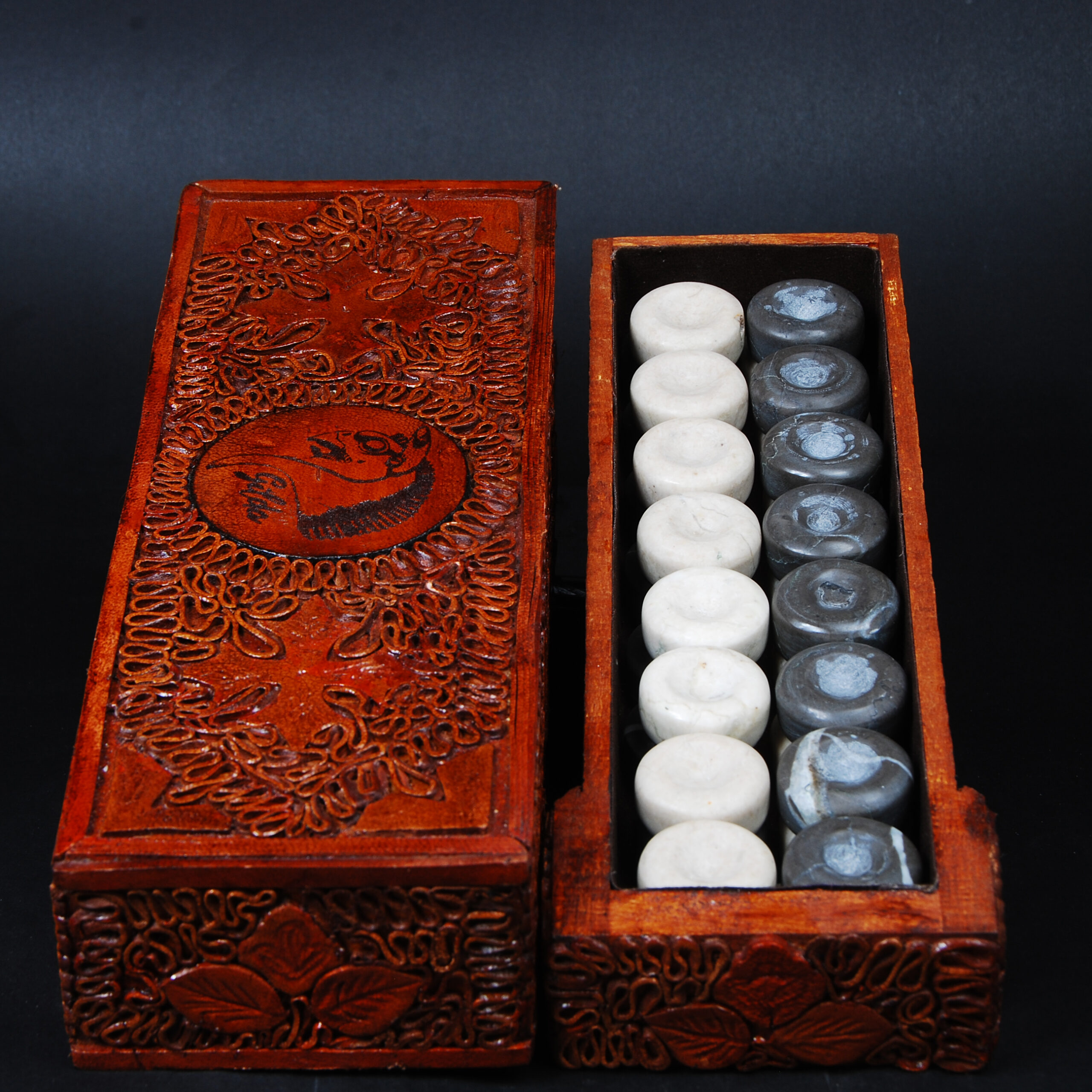 مهره تخته نرد از جنس سنگ (دستساز )