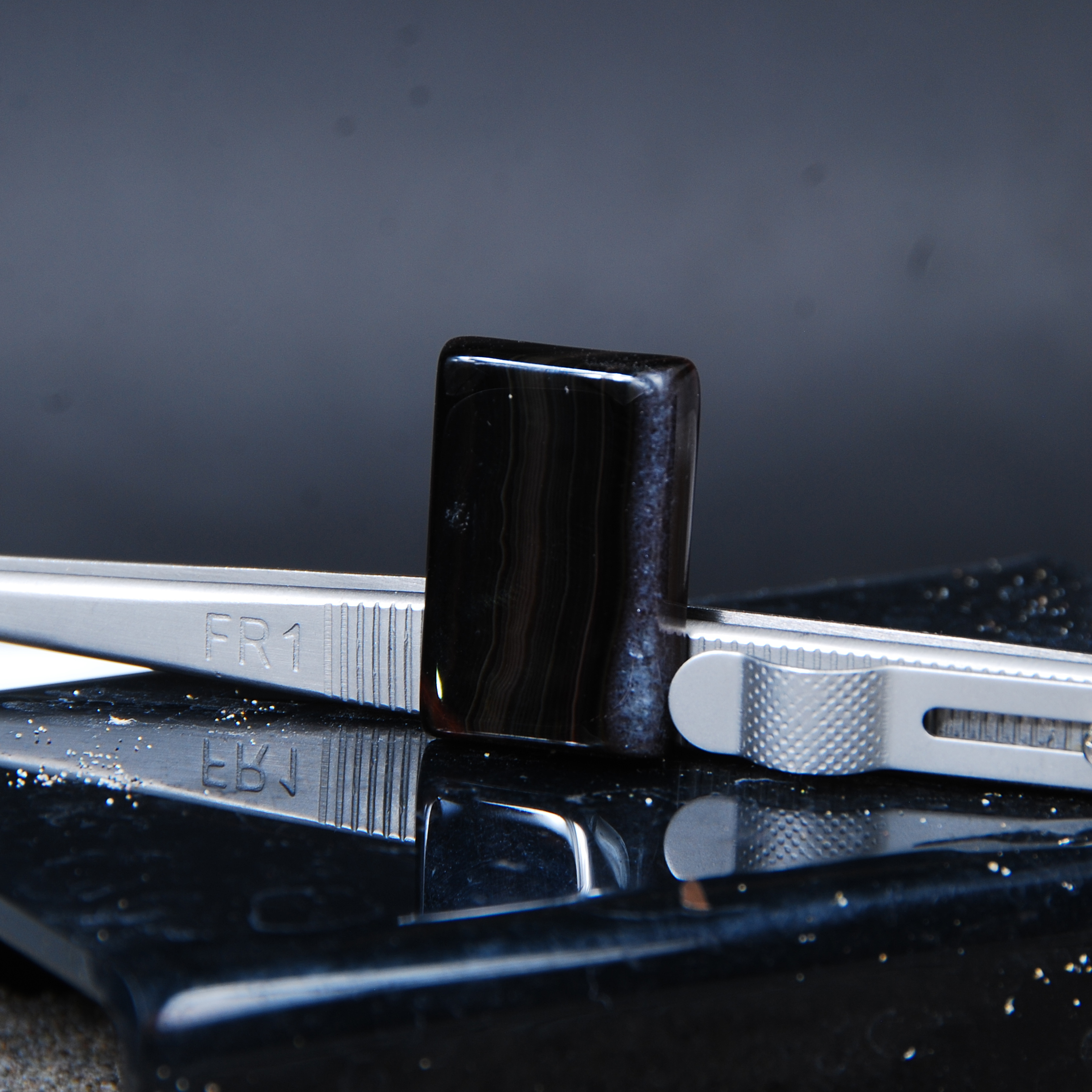 نگین عقیق مشکی(طبیعی) مستطیلی 5.24گرم