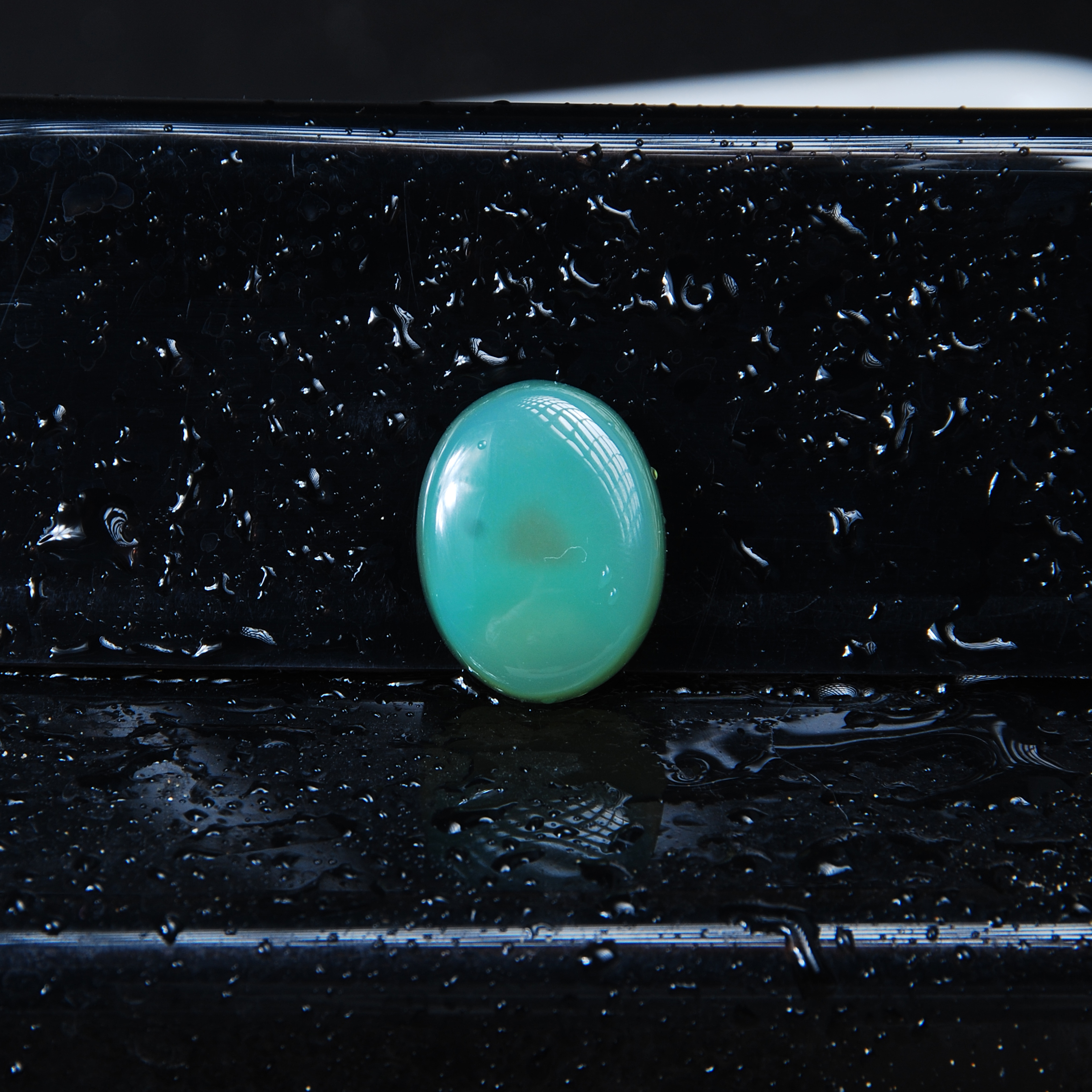 DSC_6753 نگین عقیق سبز کاهویی طبیعی بیضی 7.35گرم