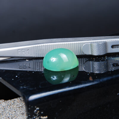 نگین عقیق سبز کاهویی طبیعی بیضی 4.65 گرم