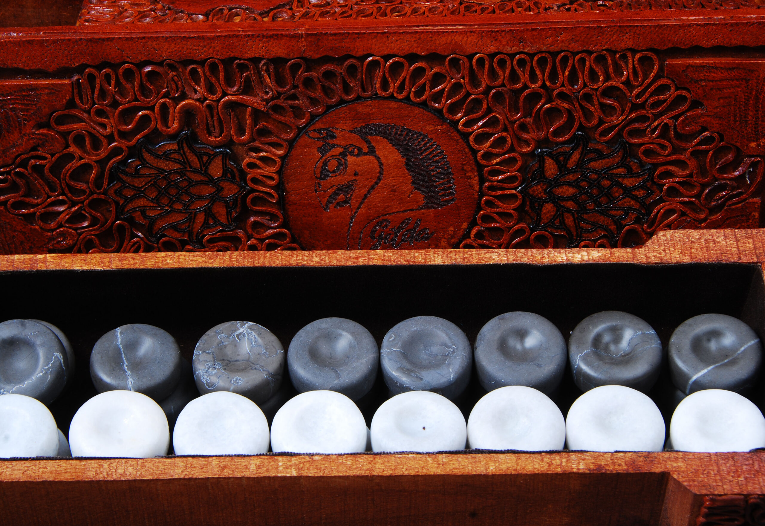 DSC_8002 مهره های تخته نرد از جنس سنگ