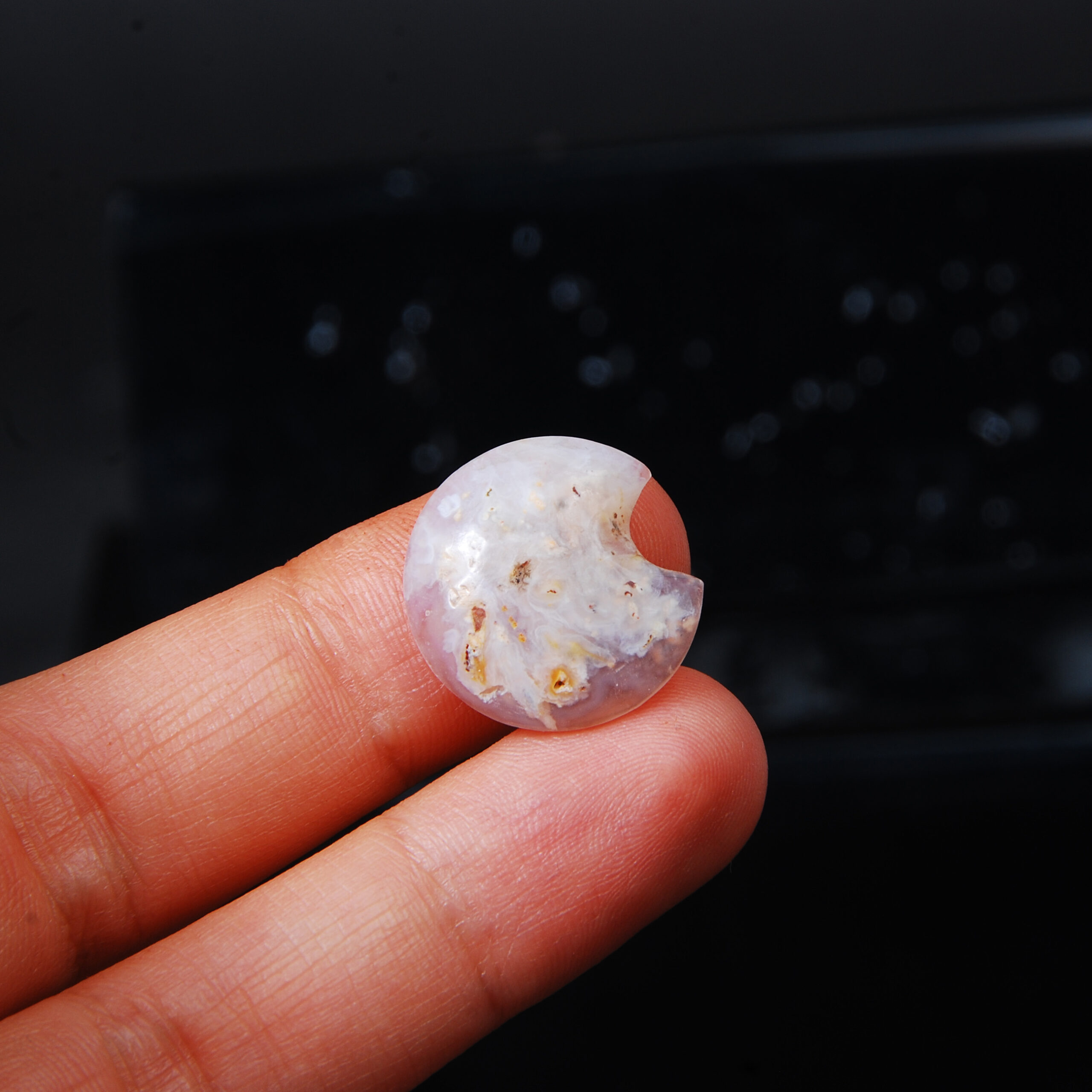 DSC_7699 نگین ماه عقیق سفید 2.05گرم