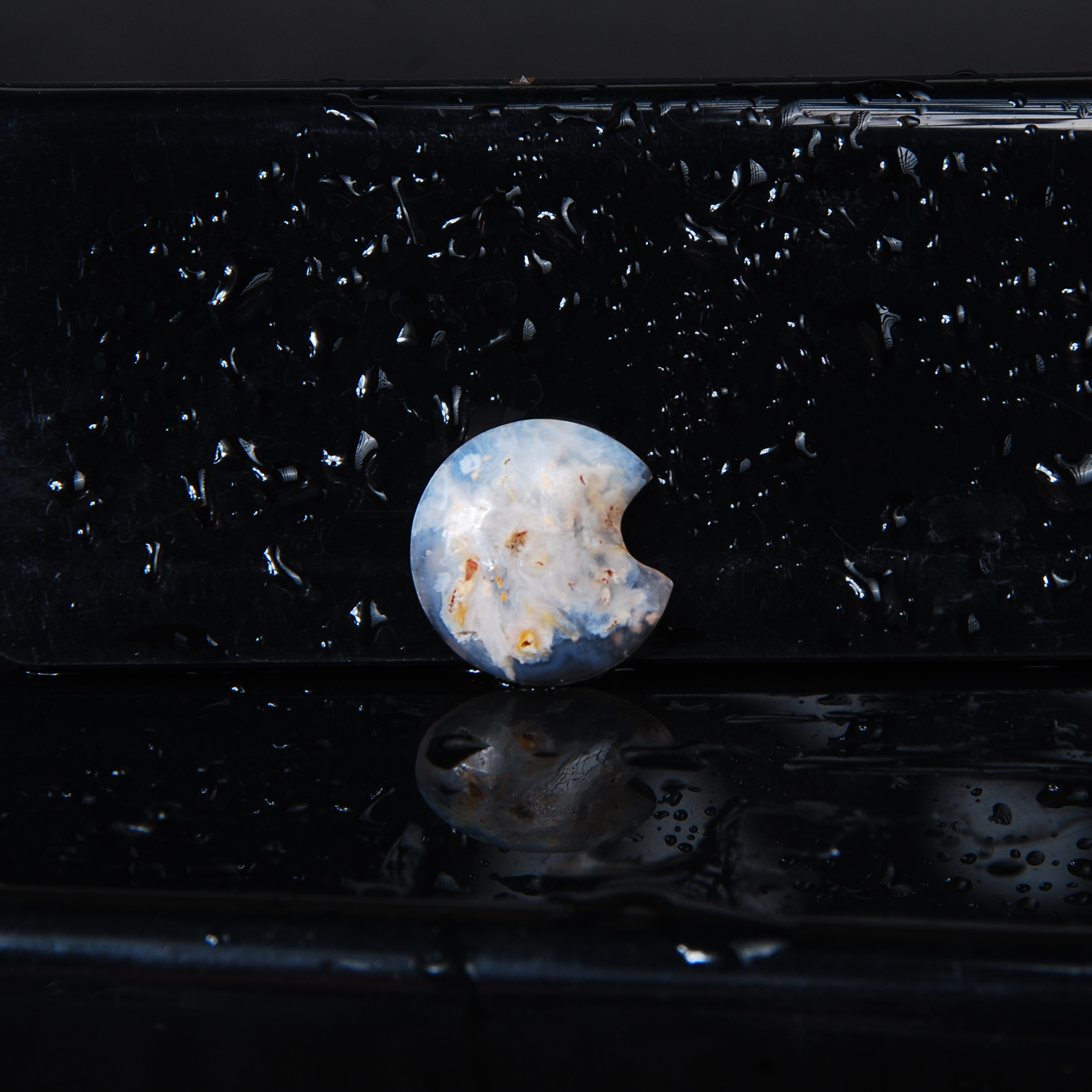 نگین ماه عقیق سفید 2.05گرم