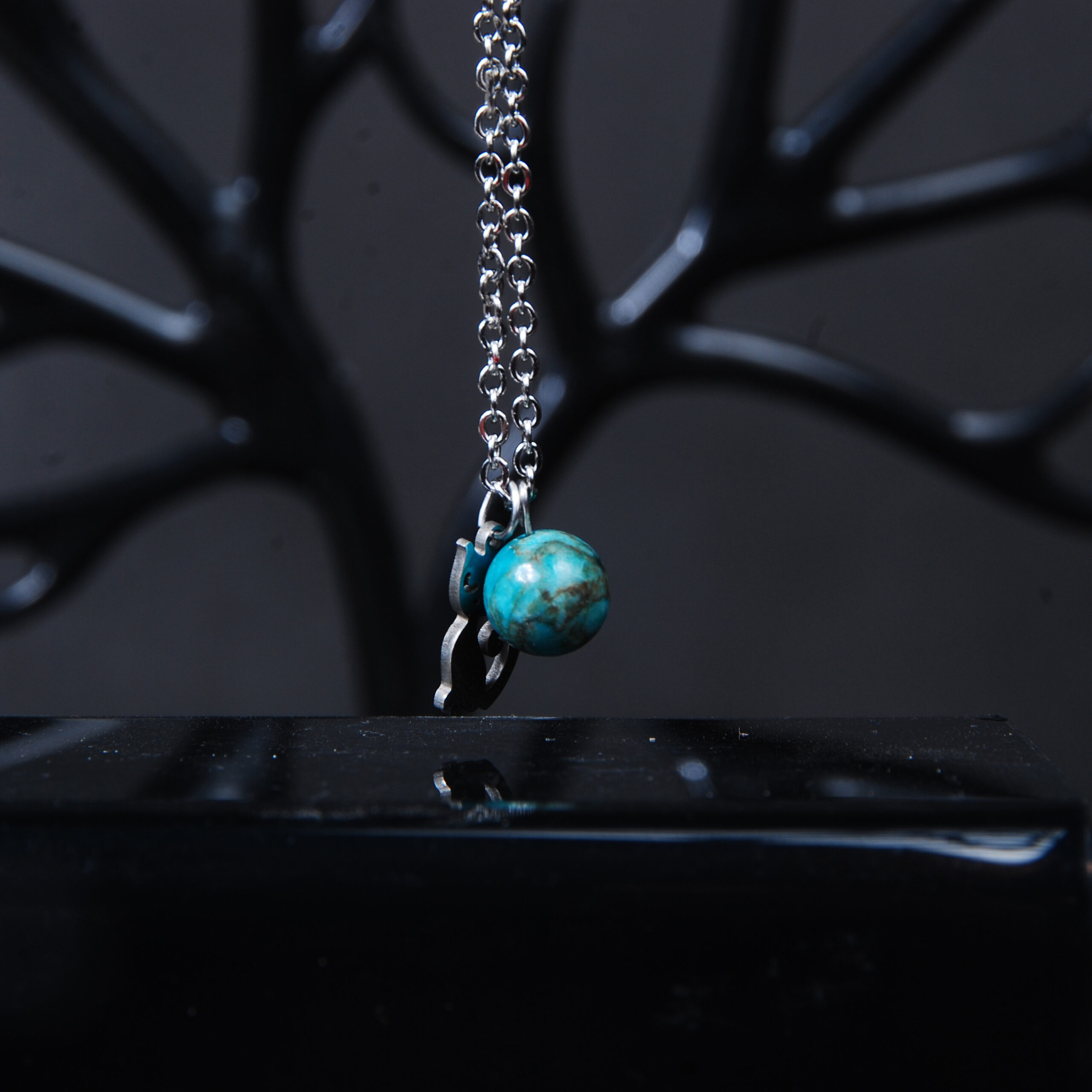 آویز ساعت سنگ فیروزه با آویز گربه (با زنجیر استیل رنگ ثابت )