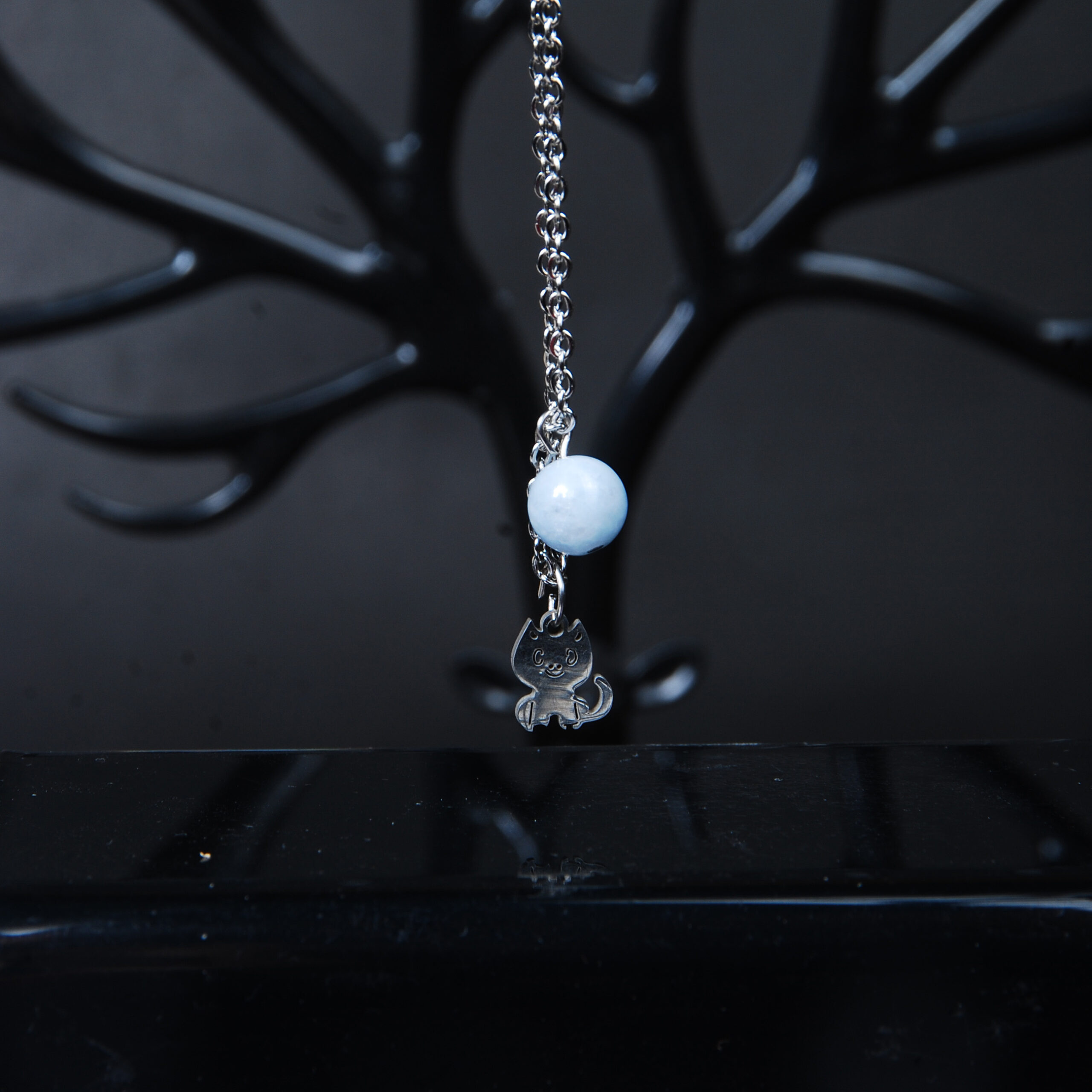 آویز ساعت سنگ آکوامارین با آویز گربه (با زنجیر استیل رنگ ثابت )