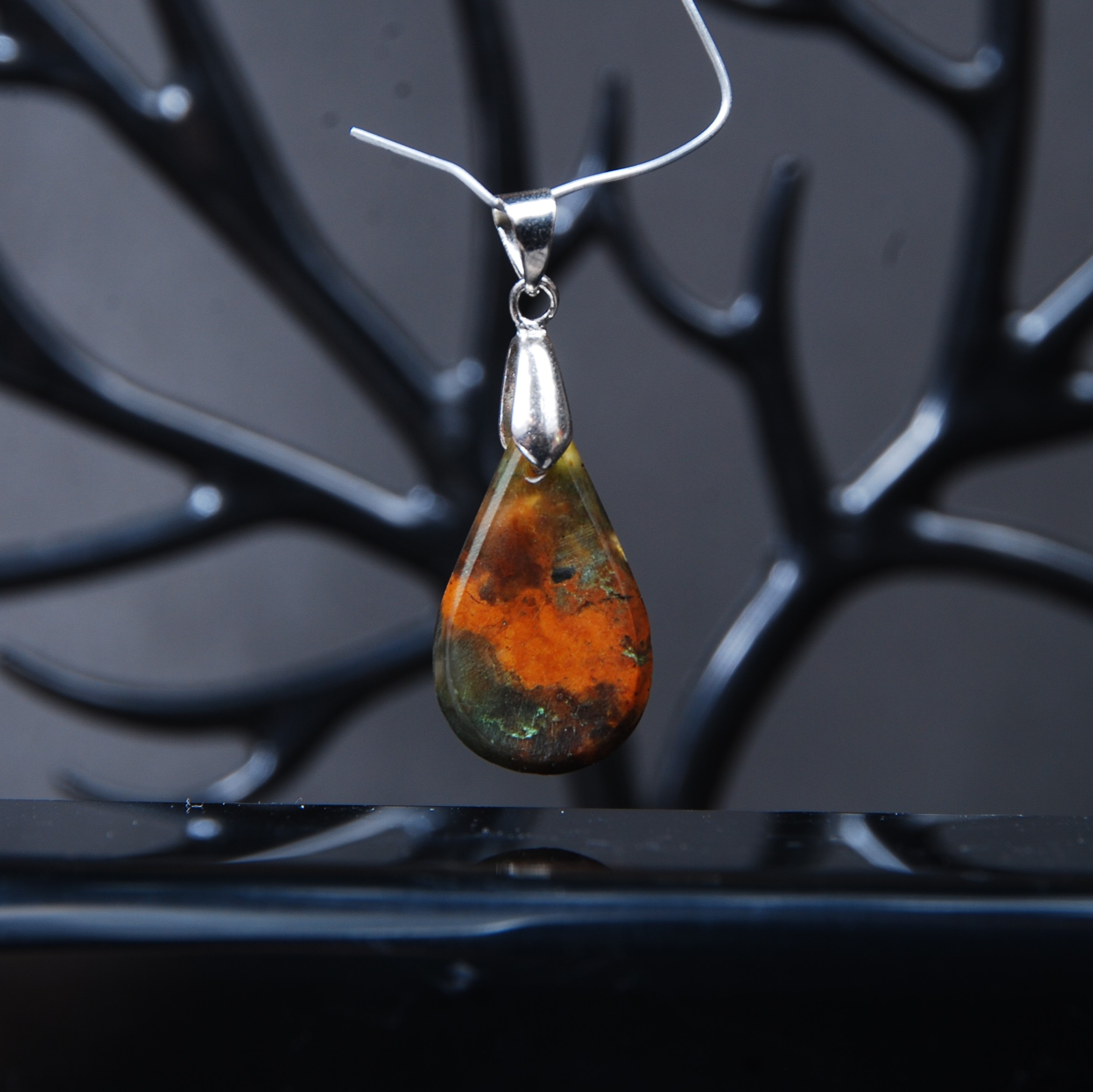 گردنبند عقیق سبز اشک 2.58گرم