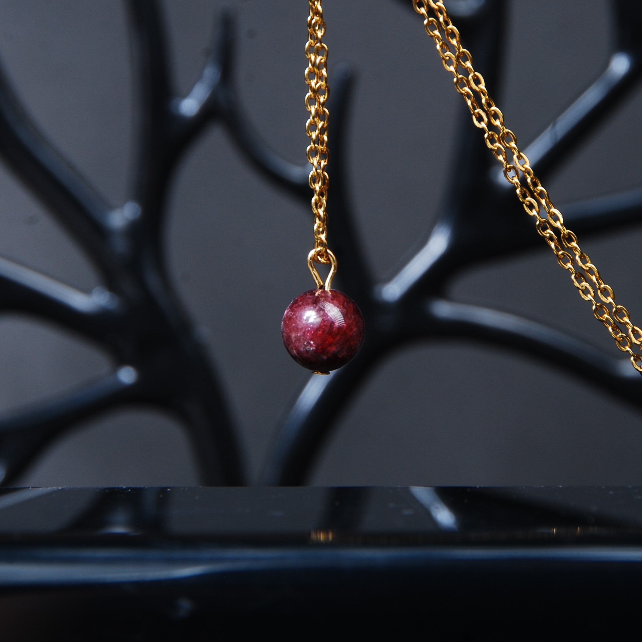 گردنبند سنگ گارنت گوی (با زنجیر استیل رنگ ثابت )