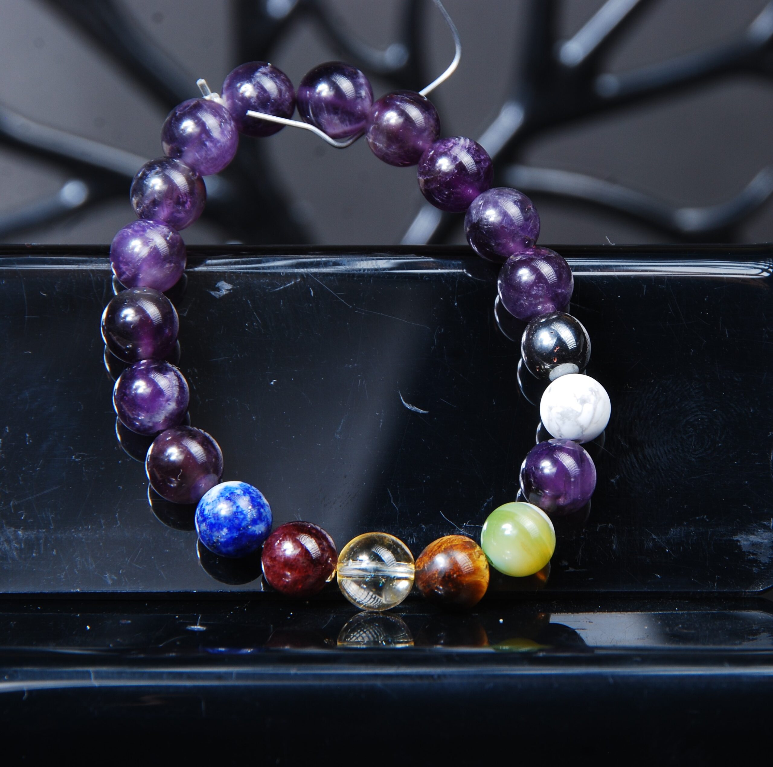 DSC_8414 دستبند هفت چاکرا با سنگ آمیتیست