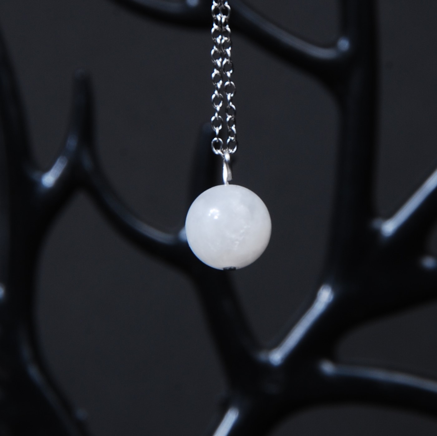 DSC_8371 گردنبند سنگ مون استون 5.50 (با زنجیر استیل رنگ ثابت )