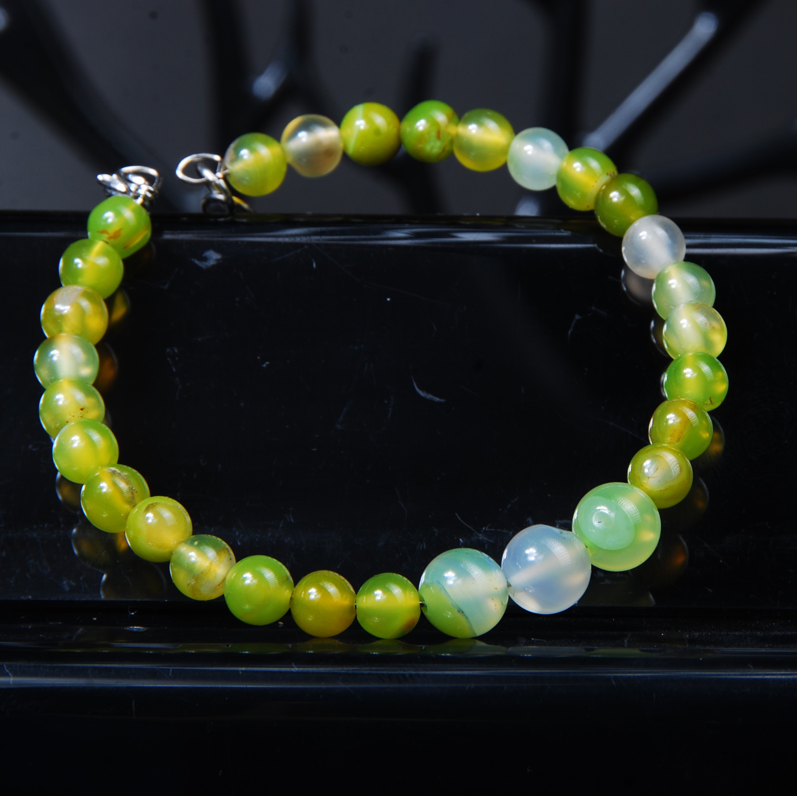 دستبند عقیق سلیمانی سبز (سایز 6 و 8)