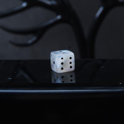 تاس عقیق سلیمانی باباقوری سفید 2.06گرم