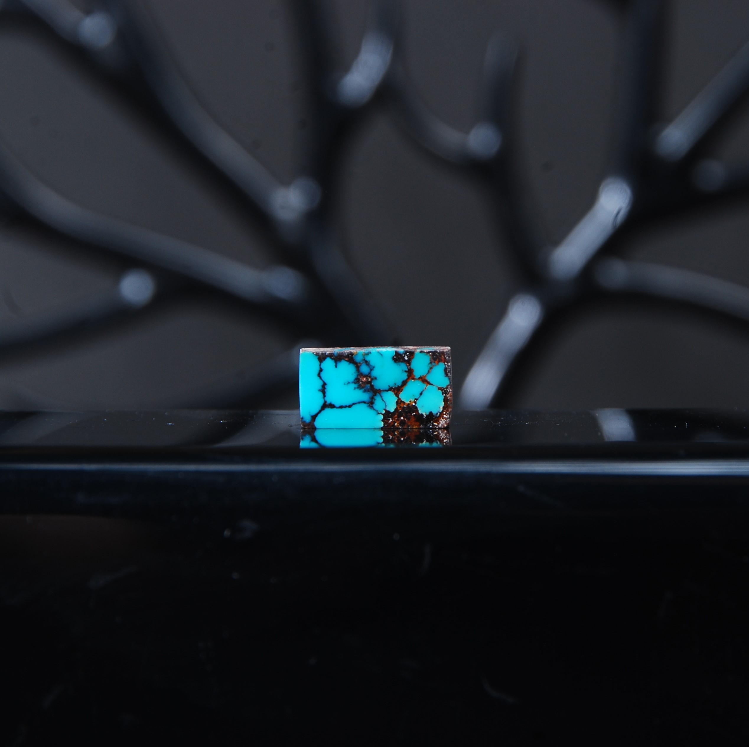 فیروزه نیشابور طبیعی عنکبوتی 1.08 گرم