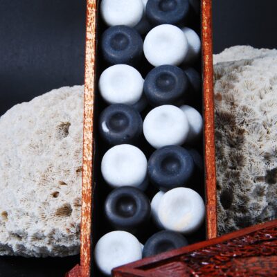 مهره تخته نرد سفید و سیاه(دستساز )