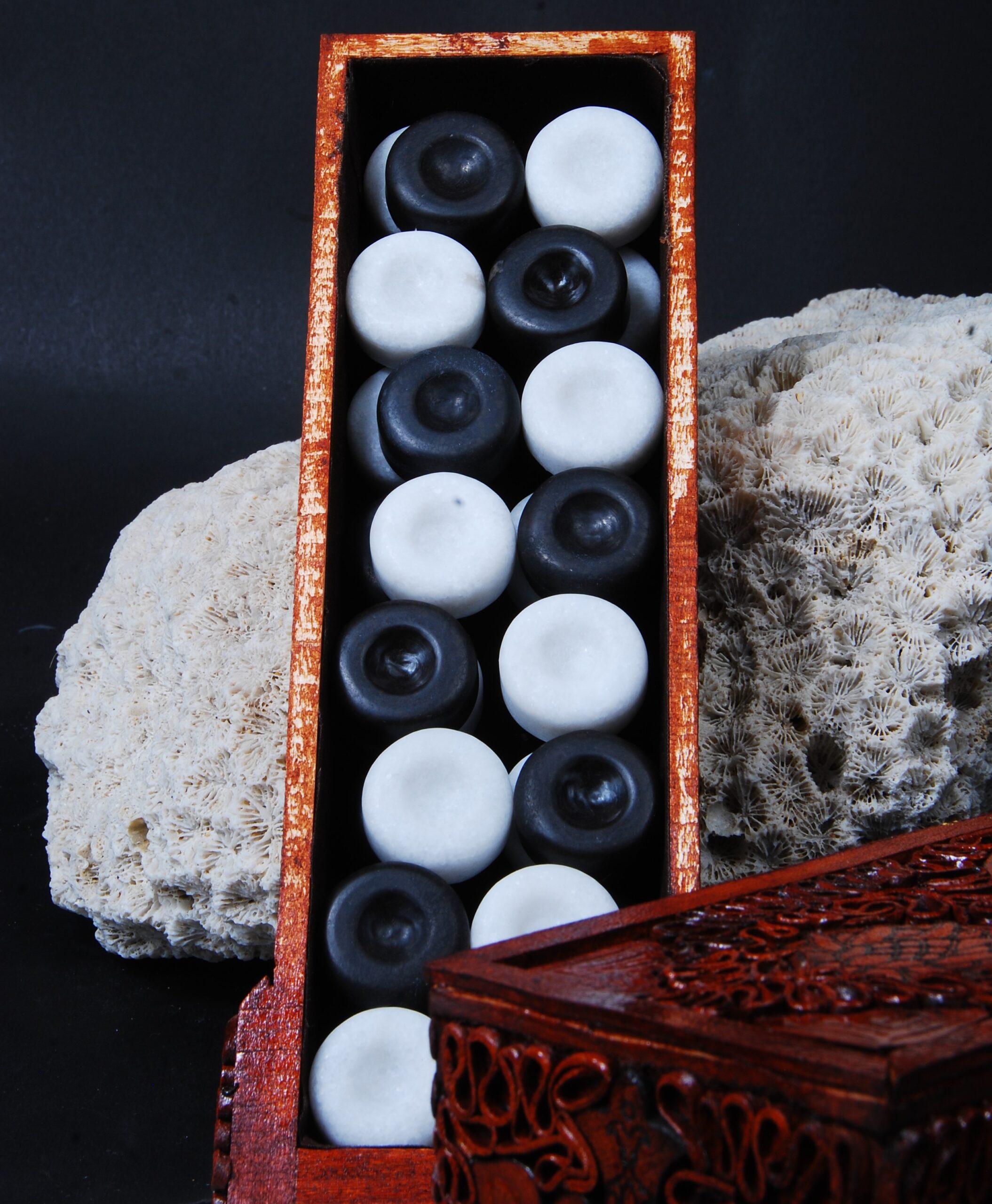 DSC_8667 مهره تخته نرد از جنس سنگ (دستساز )