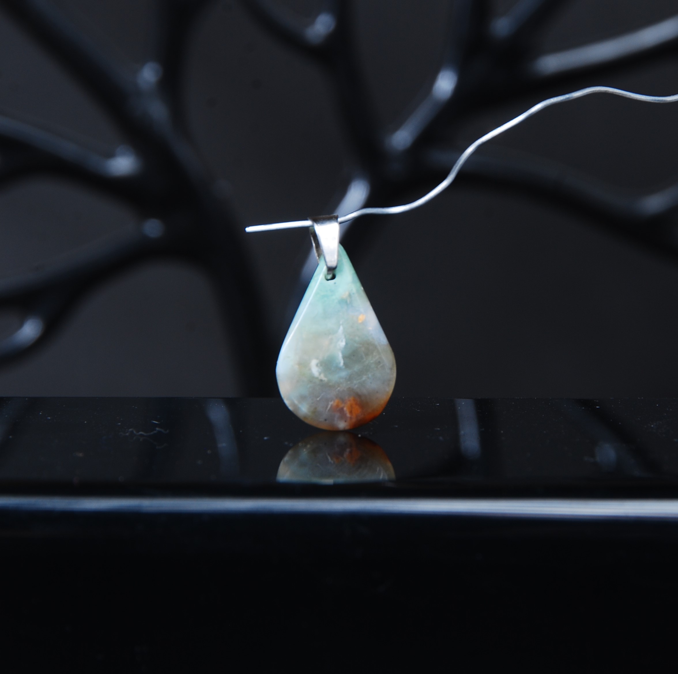 DSC_8689 گرنبند عقیق سبز طبیعی اشک 1.19گرم