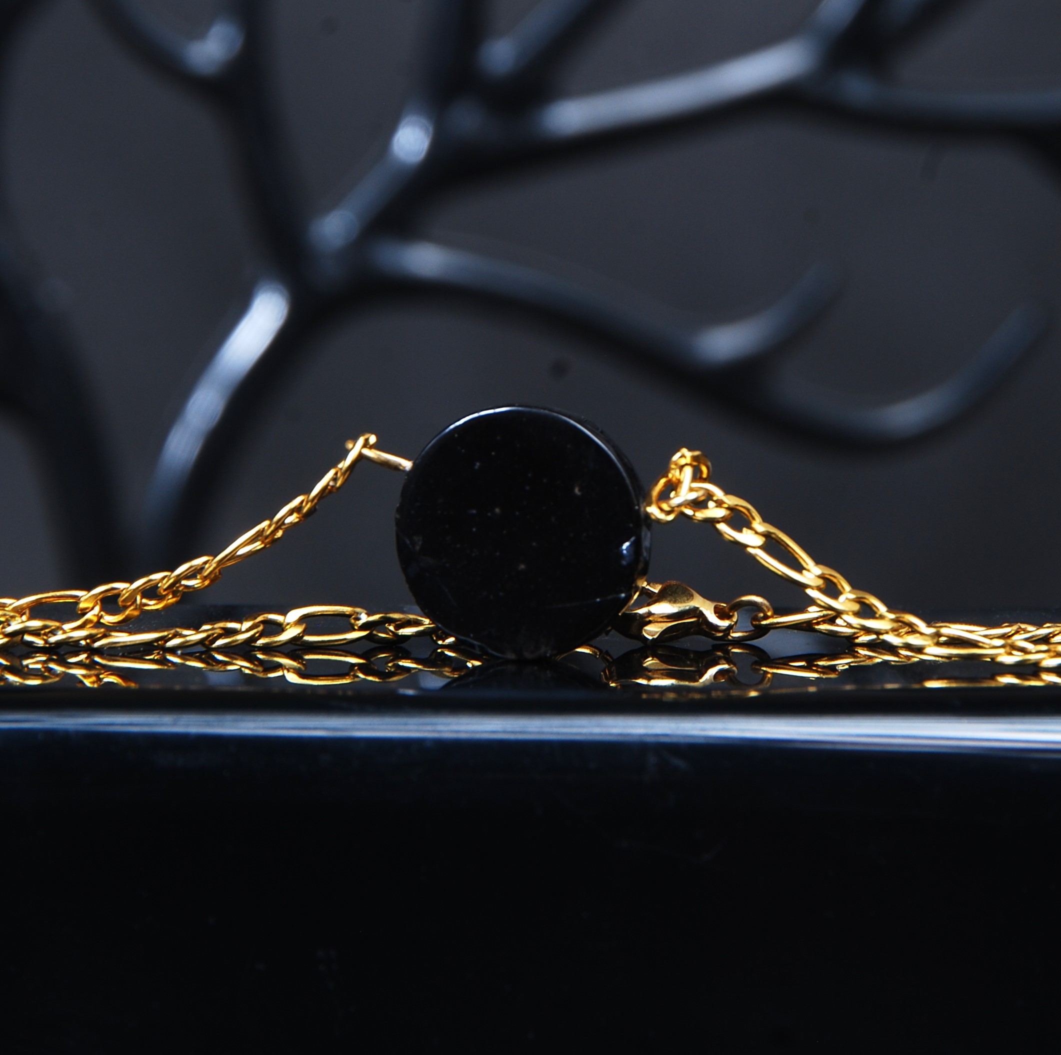 DSC_8732 گردنبند اونیکس مشکی گرد 8.24گرم (با زنجیر استیل رنگ ثابت )