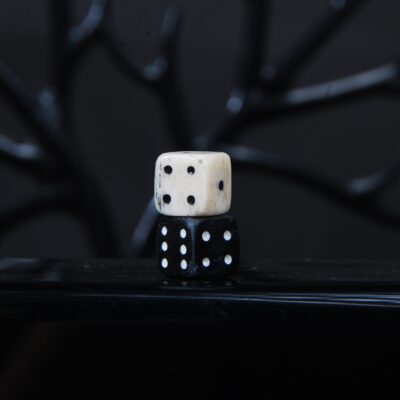 تاس استخوان شتر و شاخ گاومیش مشکی اصل تراش دست 6گرمی