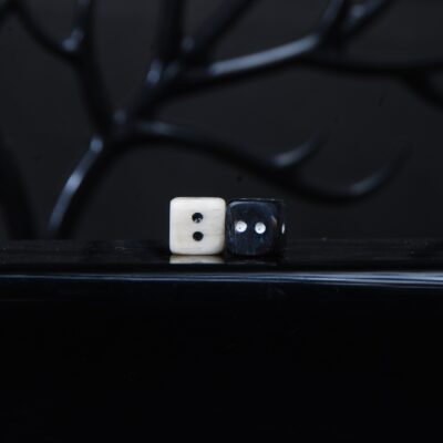 تاس استخوان شتر و شاخ گاومیش مشکی اصل تراش دست 5گرمی