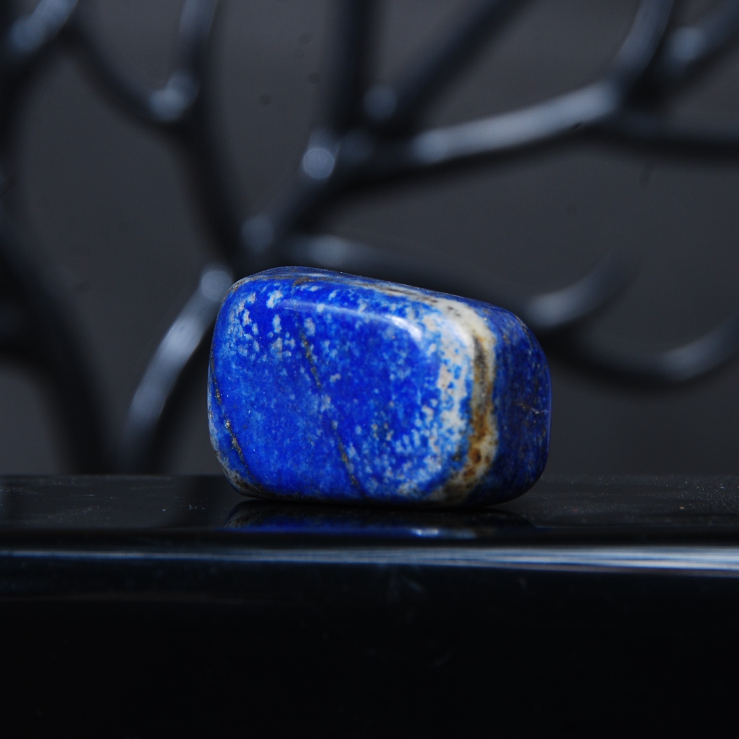 DSC_8786 سنگ لاجورد پیریت دار دفرمه 18.28گرم