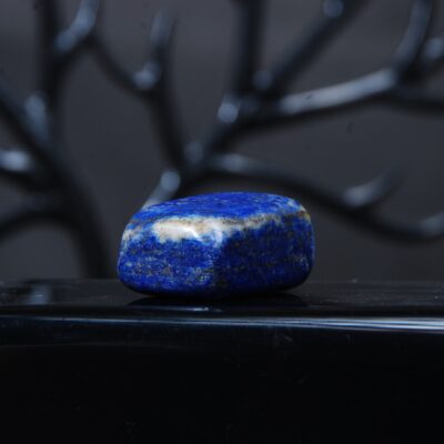 سنگ لاجورد پیریت دار دفرمه 18.28گرم