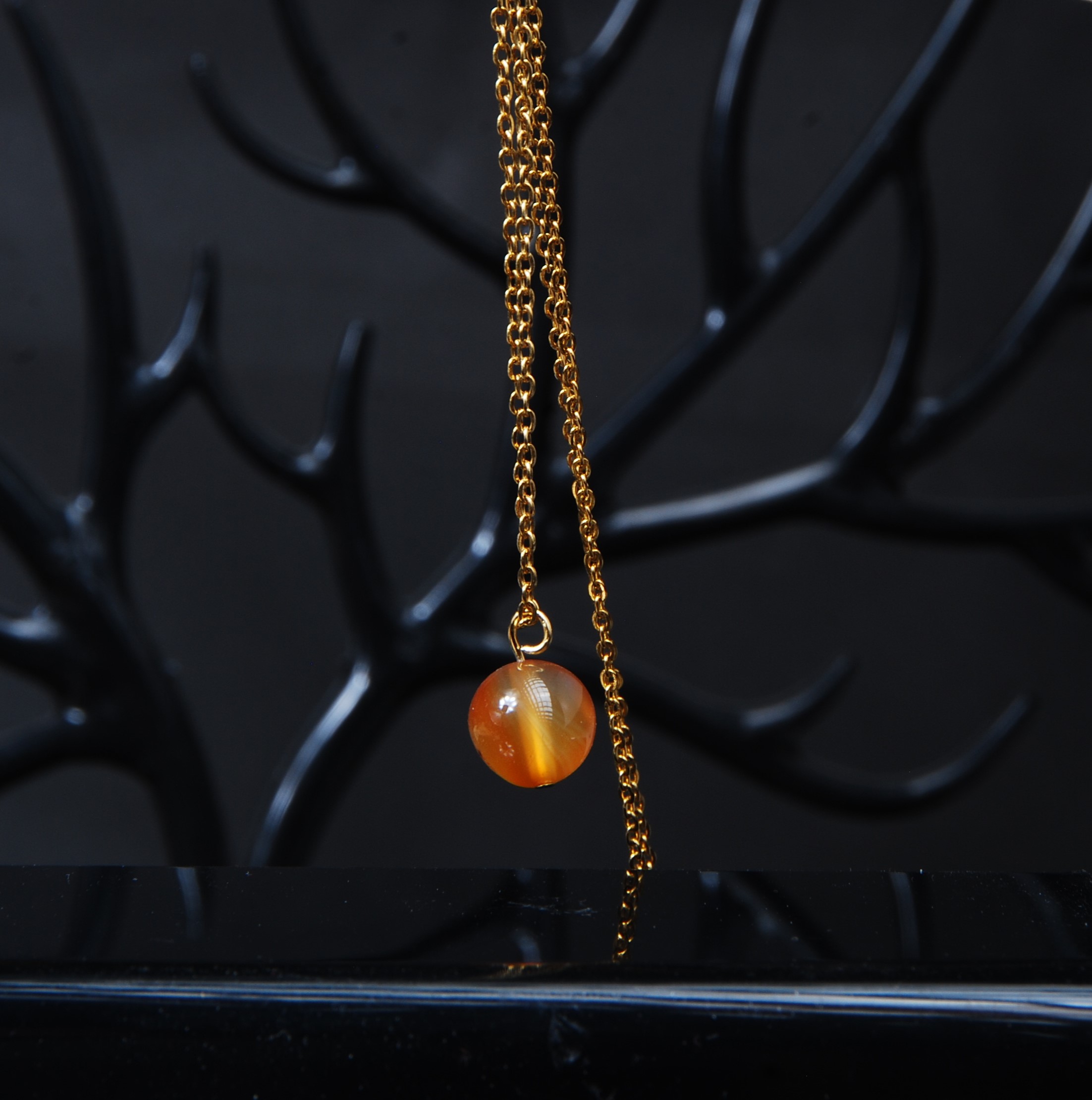 DSC_8840 گردنبند عقیق طبیعی عسلی به همراه زنجیر استیل 3.42گرم