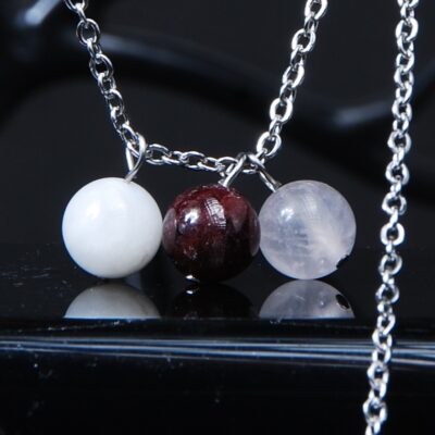 گردنبند رزکوارتز و گارنت و مون استون 5.30گرم