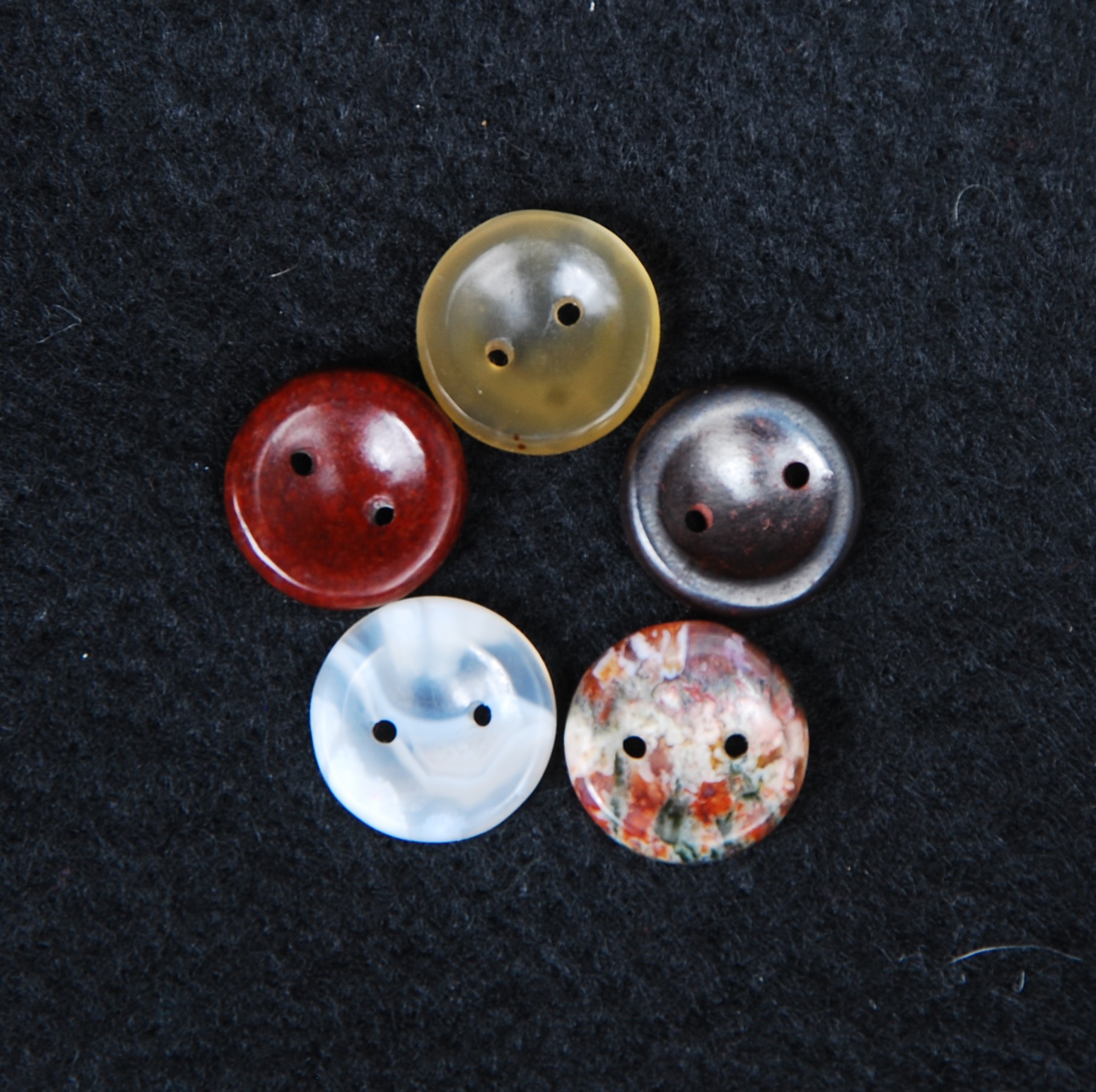 DSC_9054 دکمه عقیق سلیمانی سفید 1.01گرم