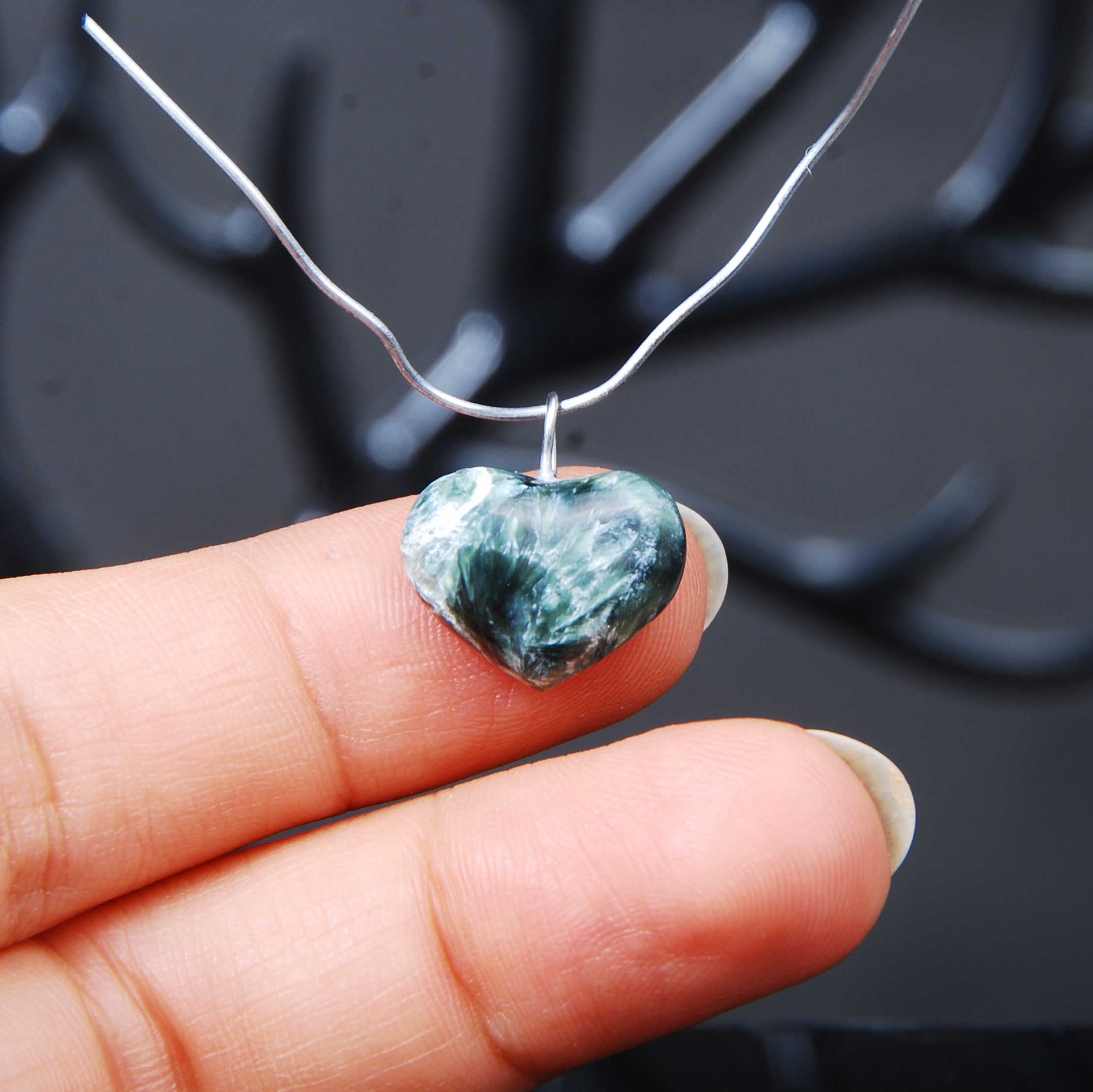 DSC_9098 گردنبند قلب سرافینیت (بال فرشته ) طبیعی 1.50گرم