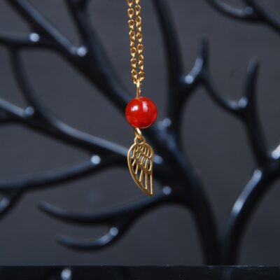گردنبند عقیق قرمز همراه با آویز بال 3.25 گرم (با زنجیر استیل رنگ ثابت )