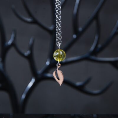 گردنبند سنگ زبرجد همراه با آویز برگ 5.10گرم (زنجیر رنگ ثابت)