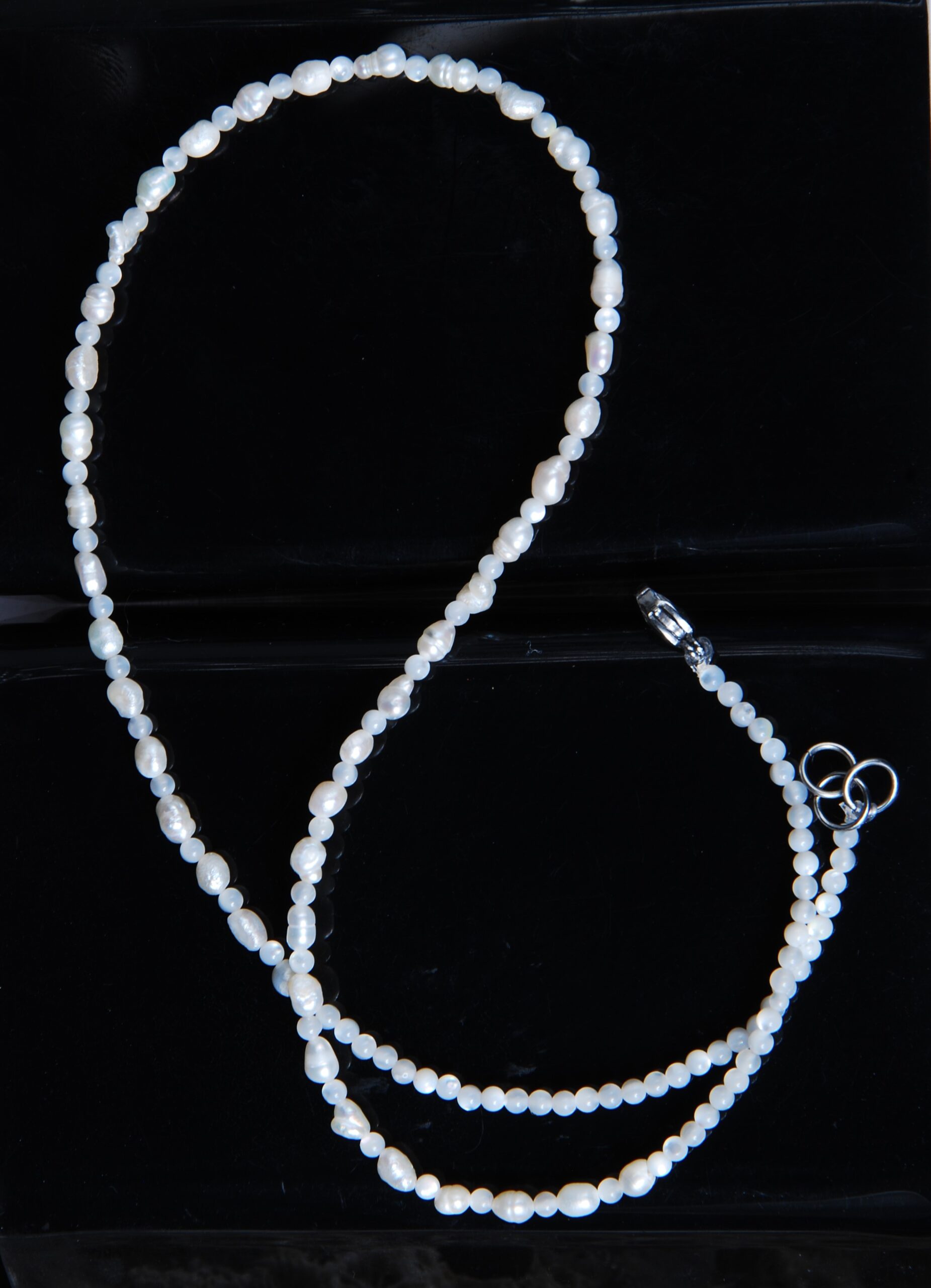 DSC_9265 گردنبند مروارید گندمی و صدف گرد 3.99گرم