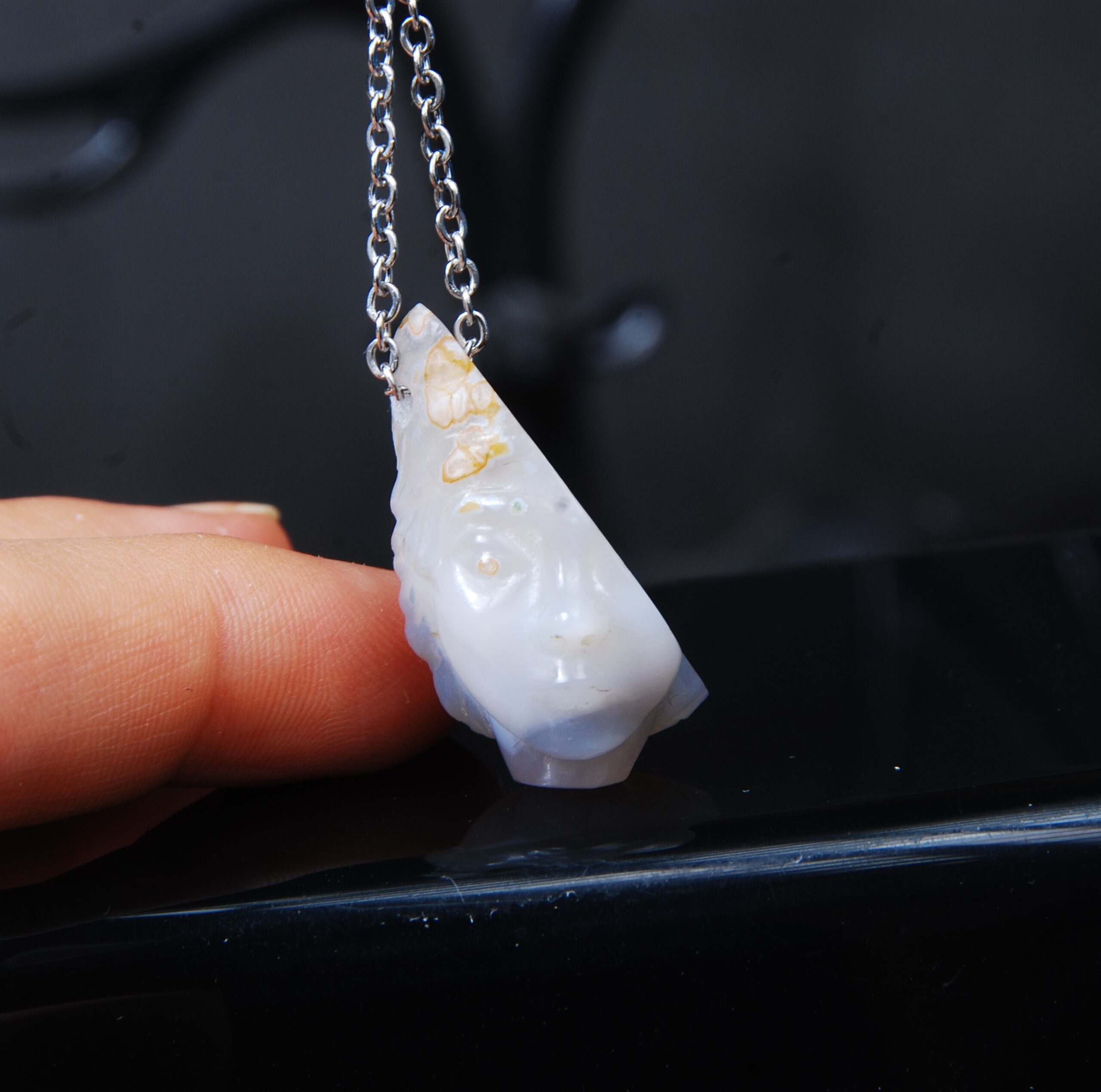 DSC_9321 صورت زن کاروینگ عقیق دو پوسته و عقیق باباقوری