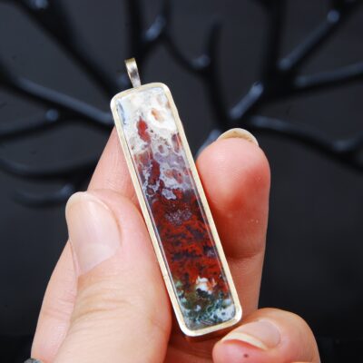 گردنبند عقیق شجر همراه با قاب برنجی