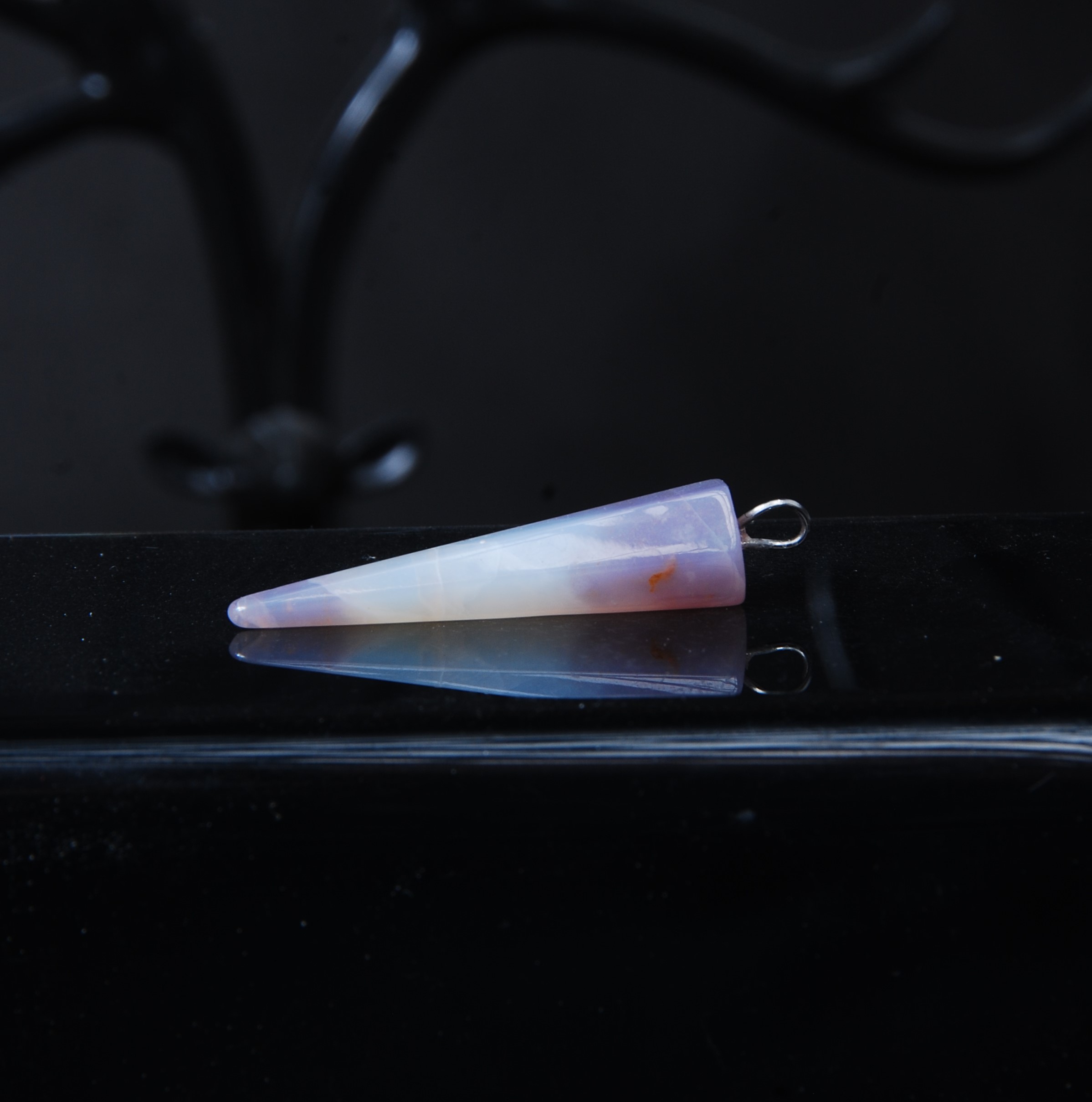 DSC_9368 شاقول عقیق یاسی شش ضلعی 2.29 گرم